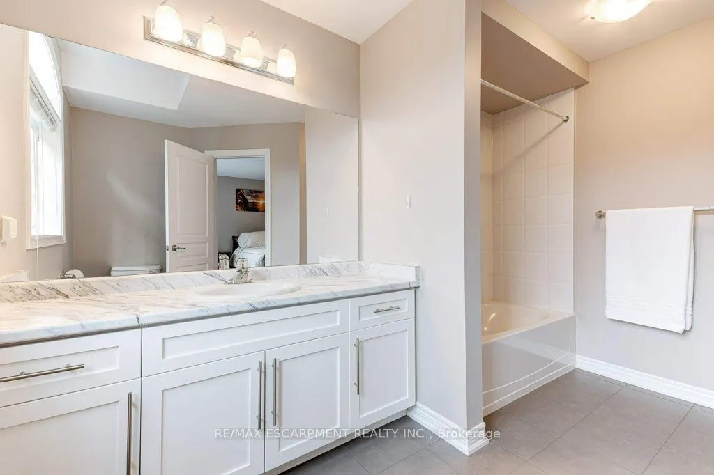 2086 Ghent Avenue, #19