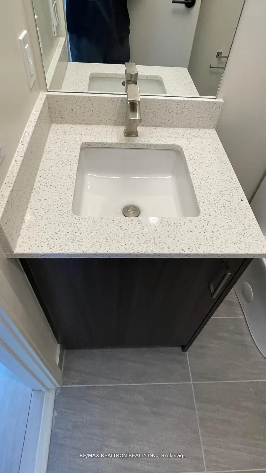 8010 Derry Road E, #807