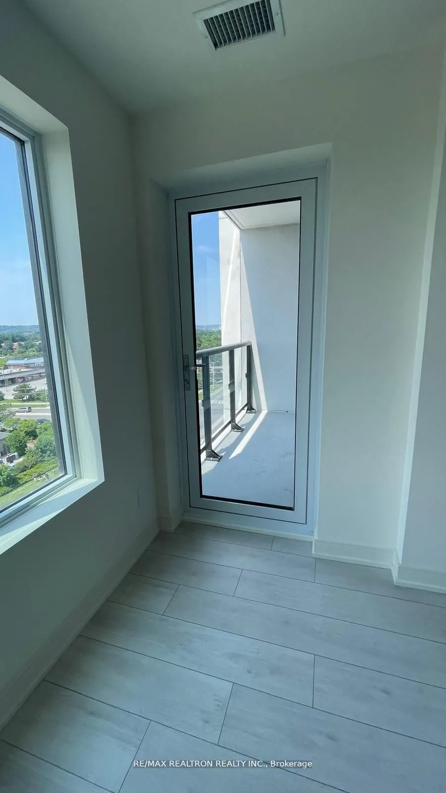 8010 Derry Road E, #807