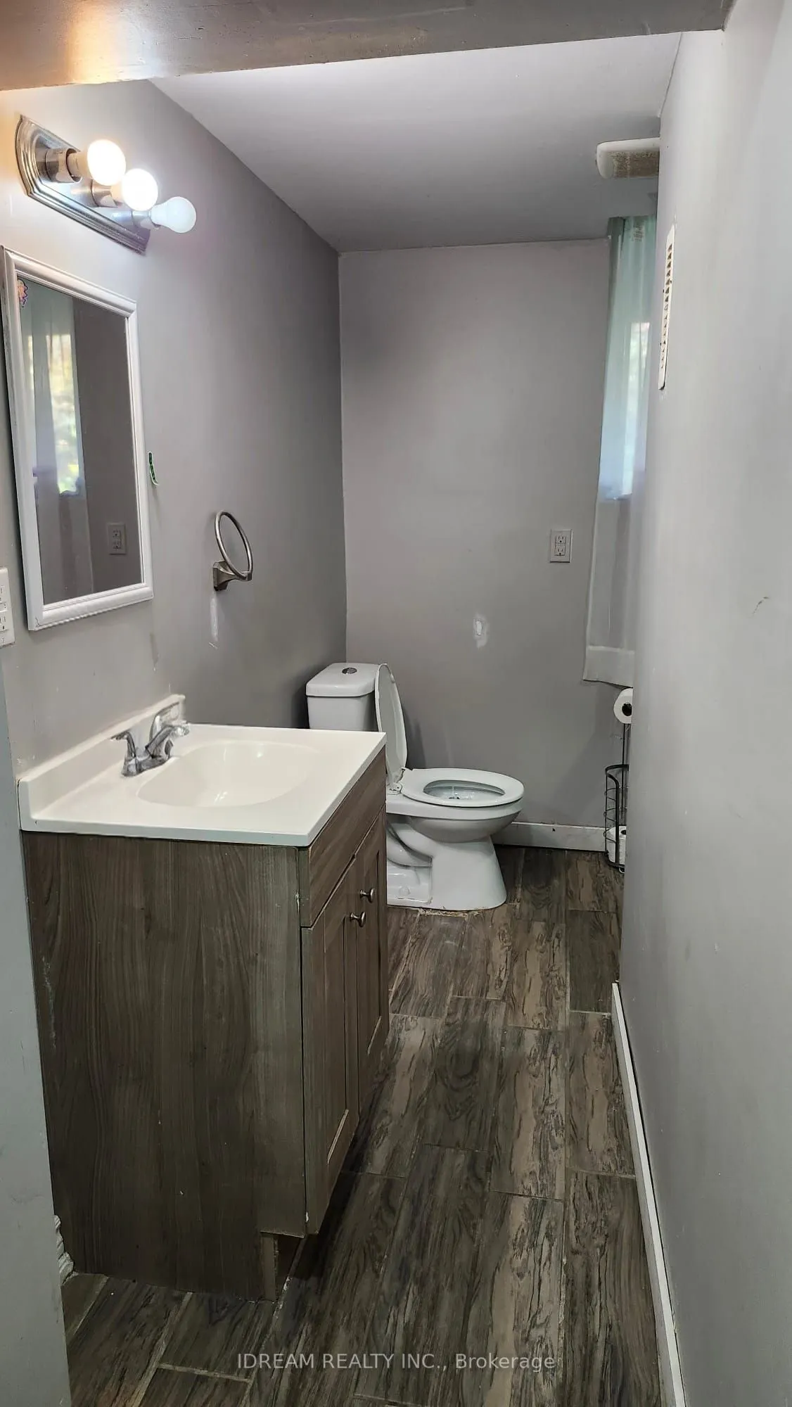 59 Sunforest Drive, #Bsmt