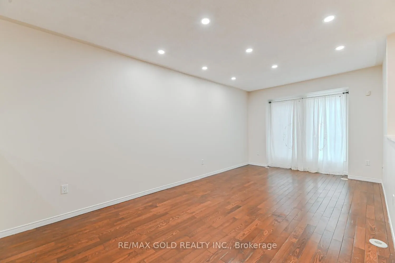 50 Strathaven Drive, #14