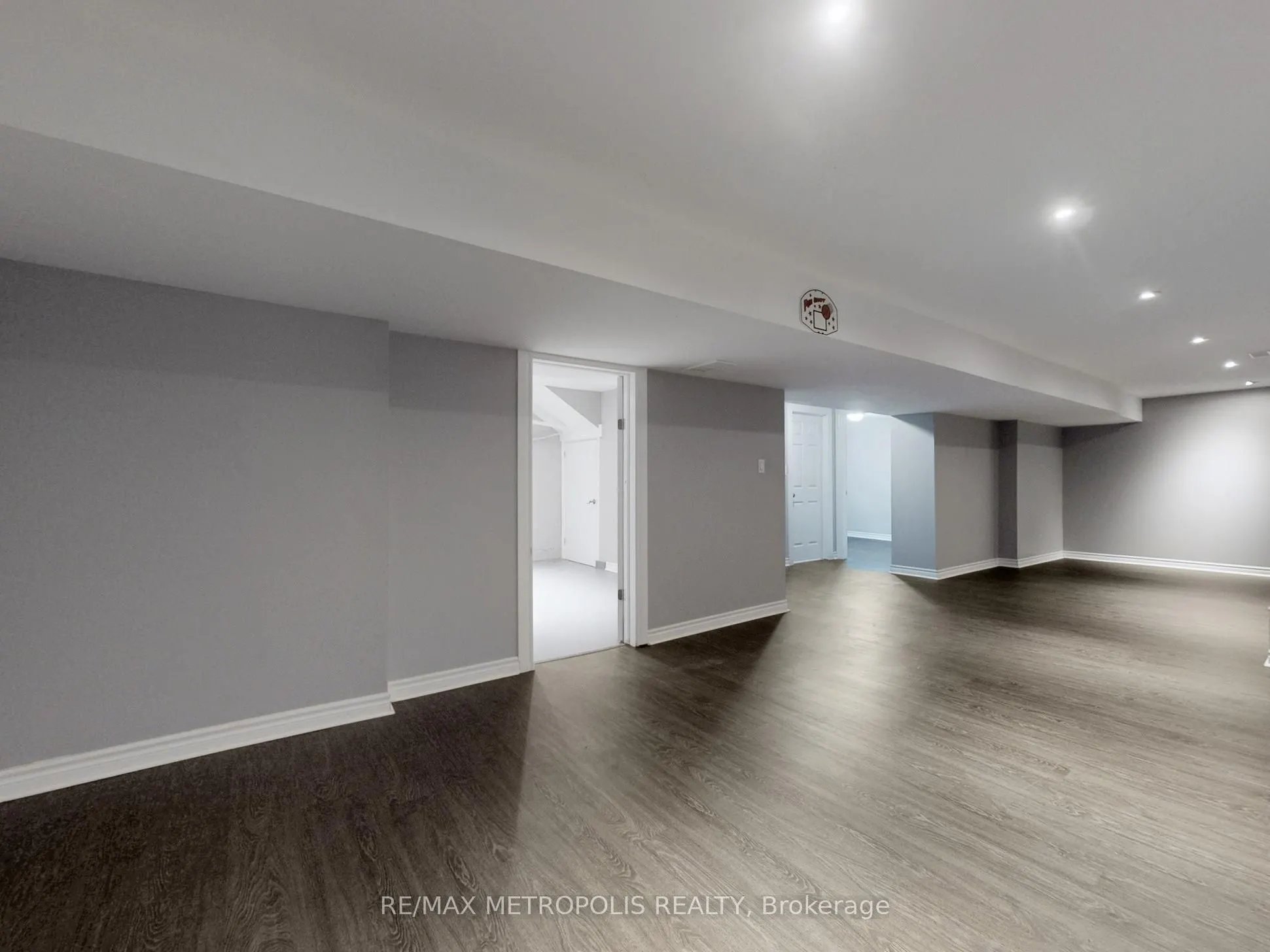 2098 Maplewood Drive