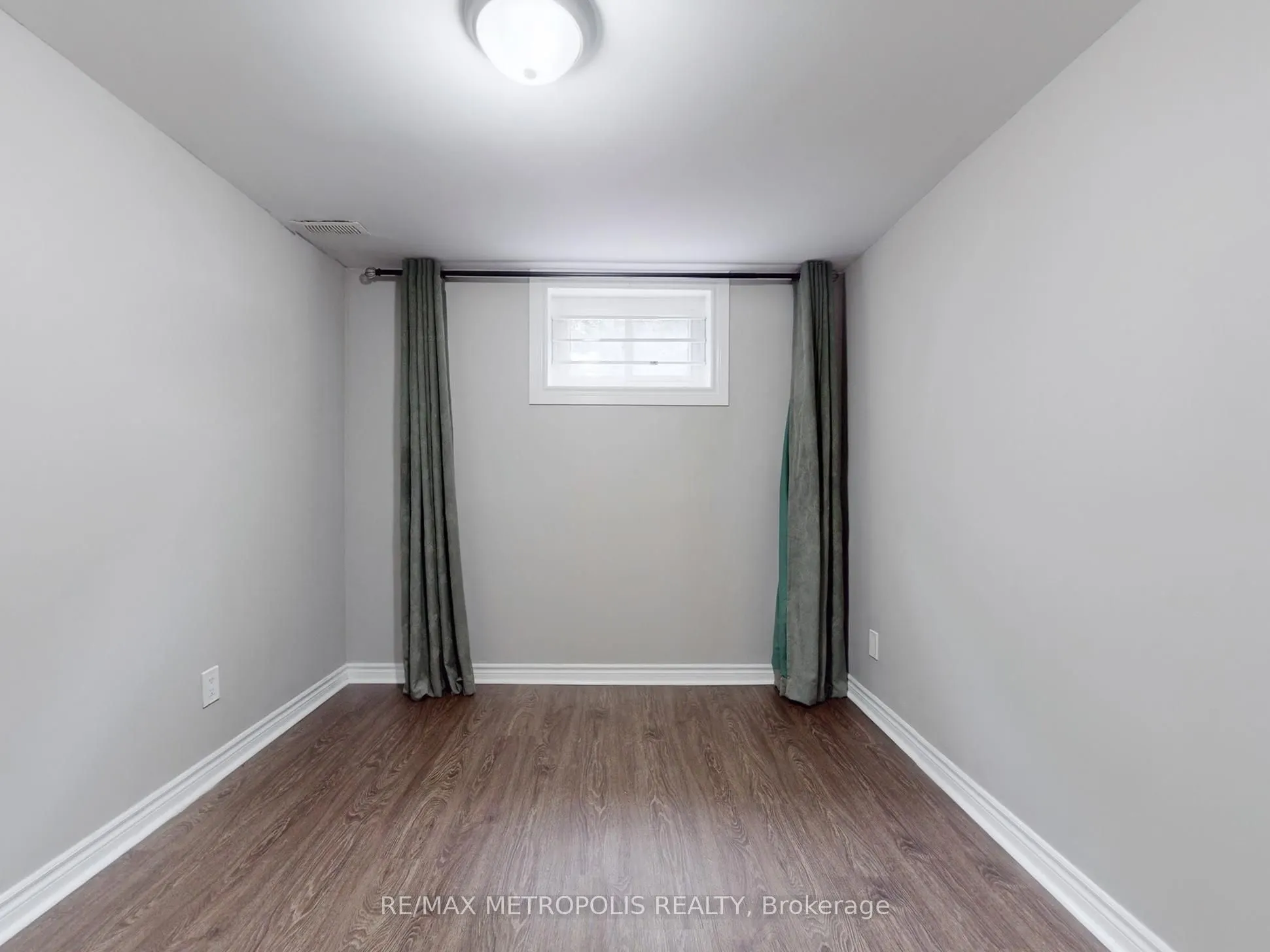 2098 Maplewood Drive