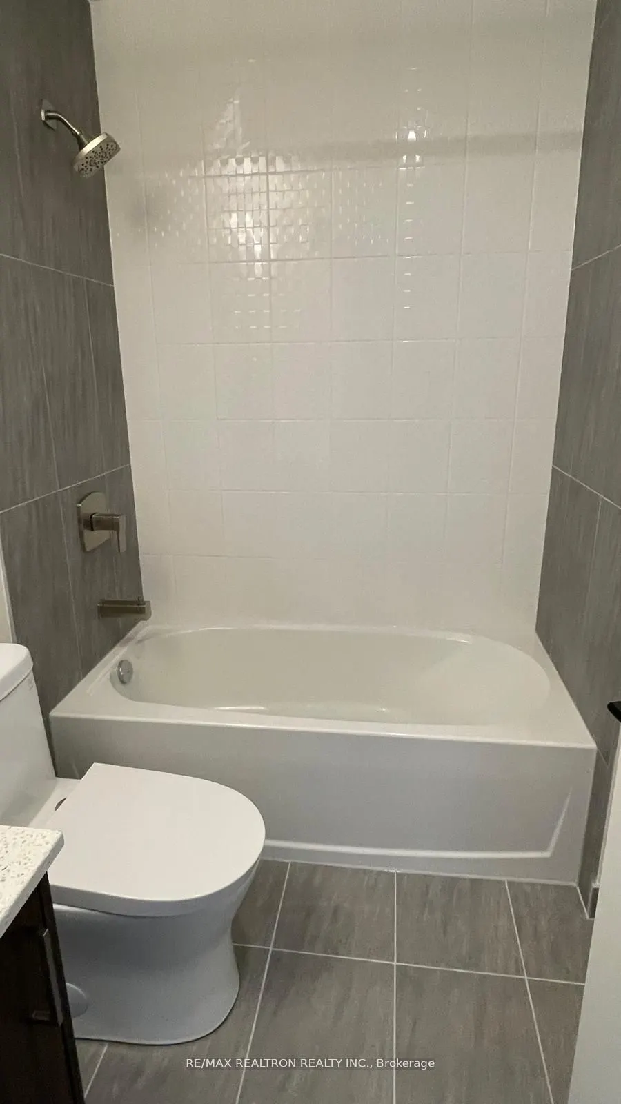 8010 Derry Road E, #807