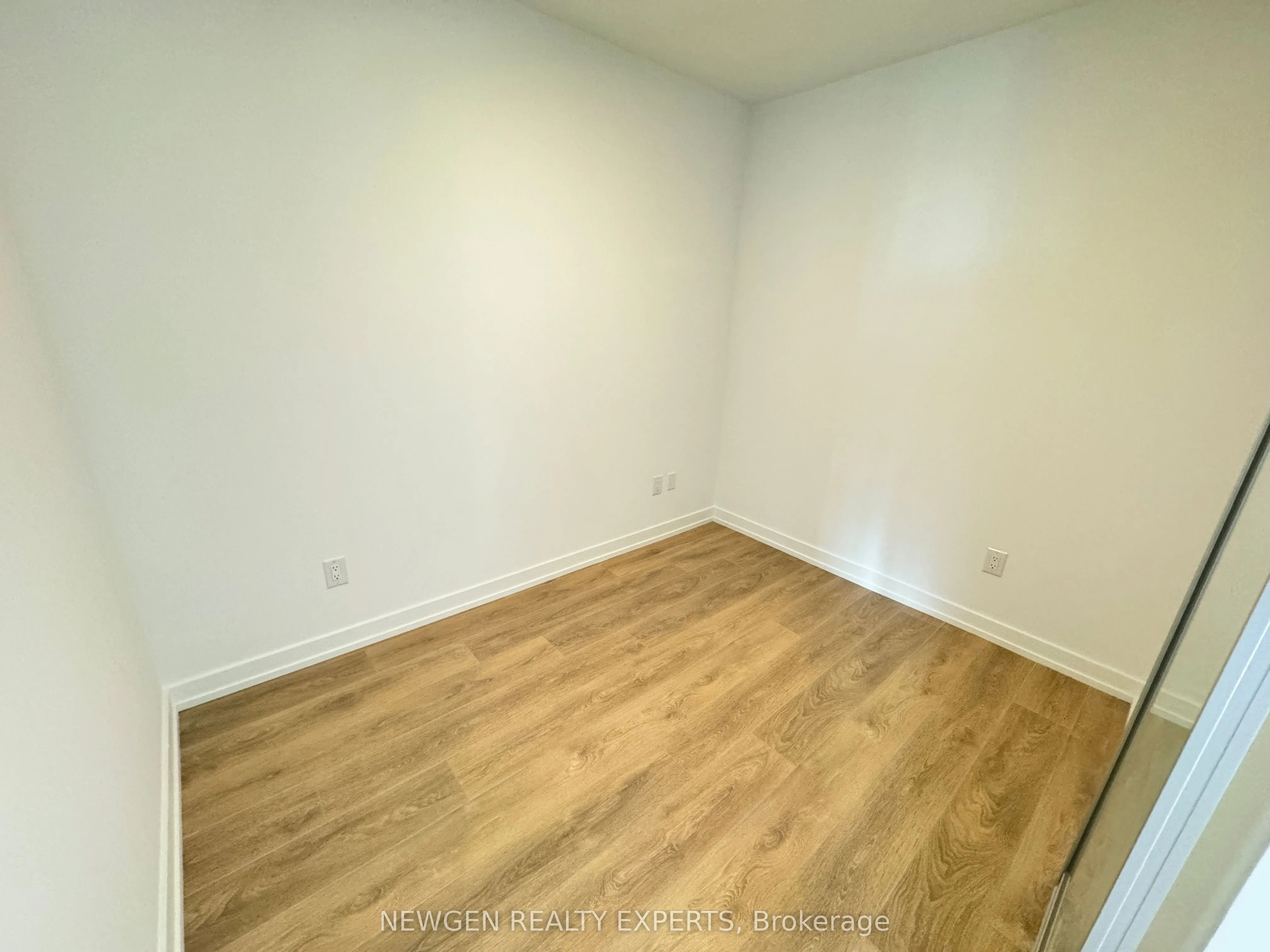 1100 Sheppard Avenue W, #1221