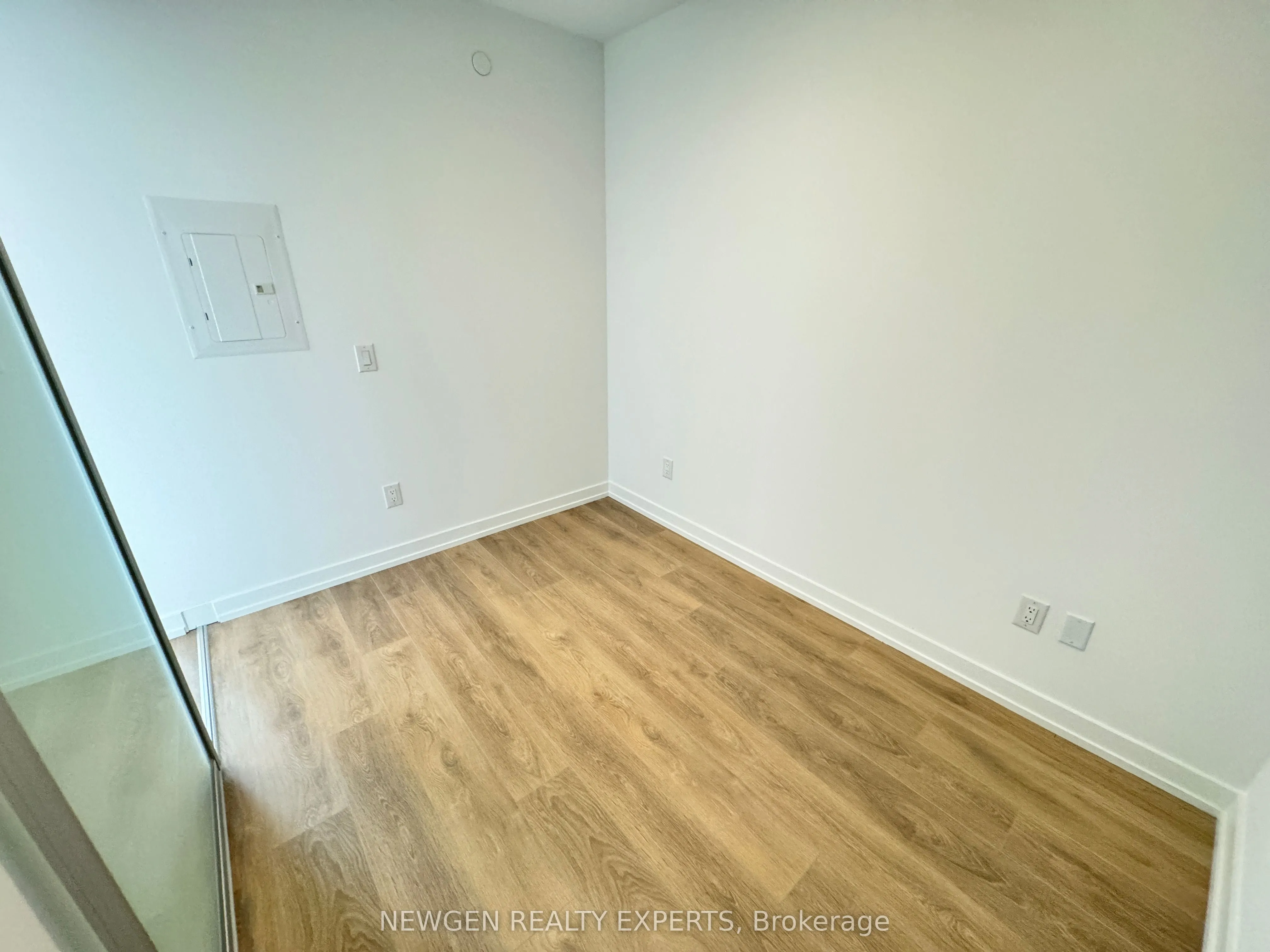 1100 Sheppard Avenue W, #1221