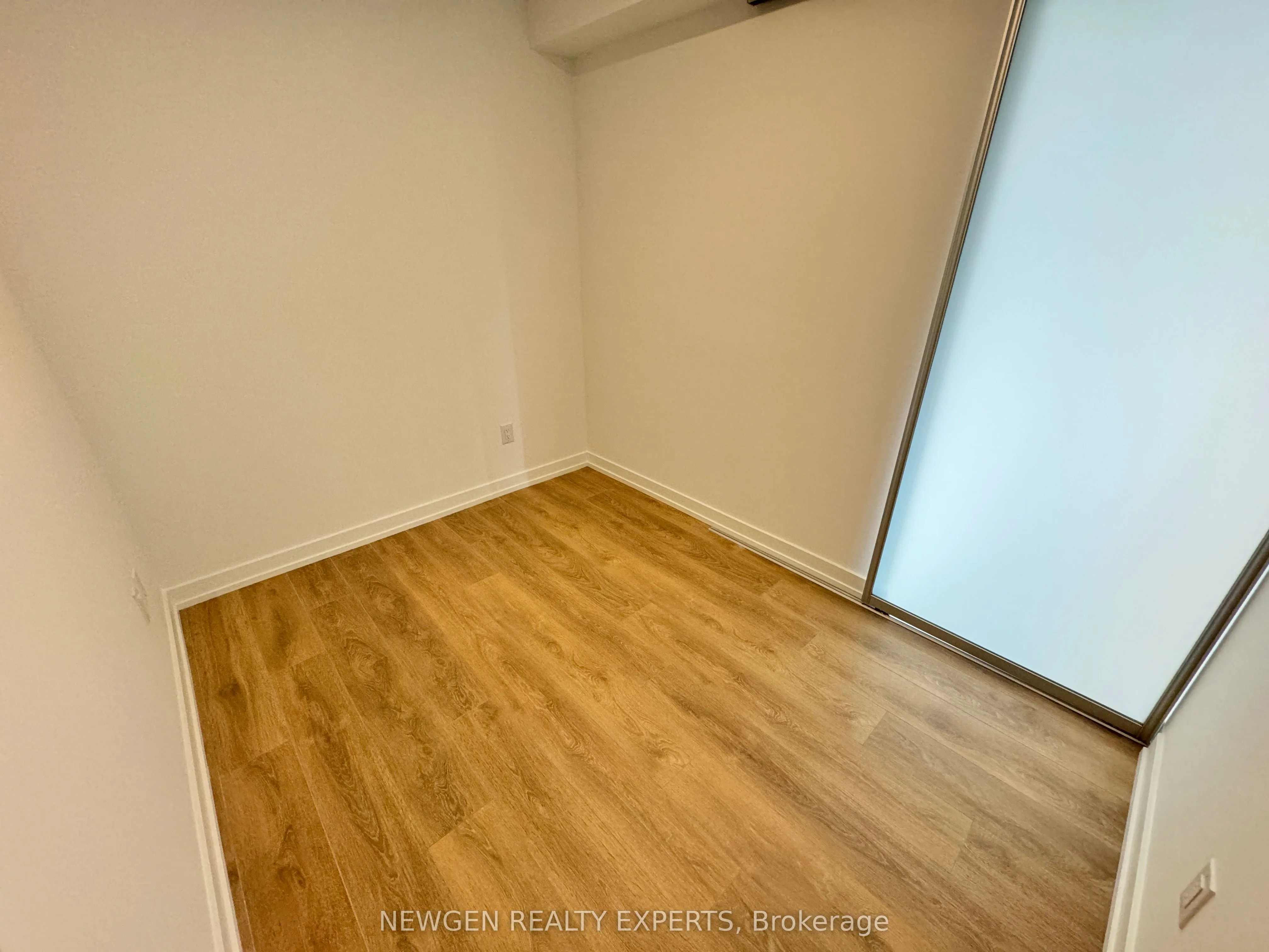 1100 Sheppard Avenue W, #1221