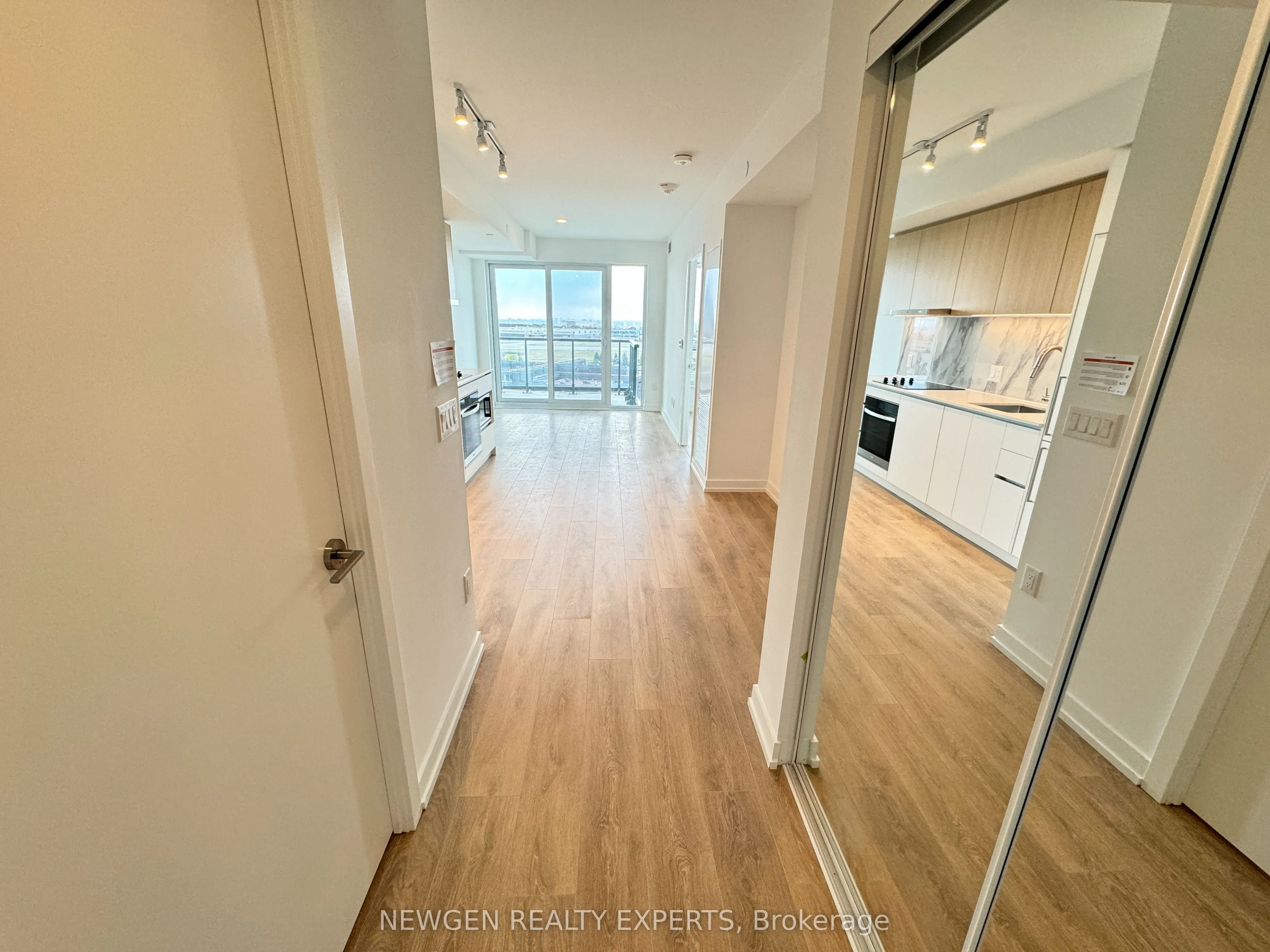 1100 Sheppard Avenue W, #1221