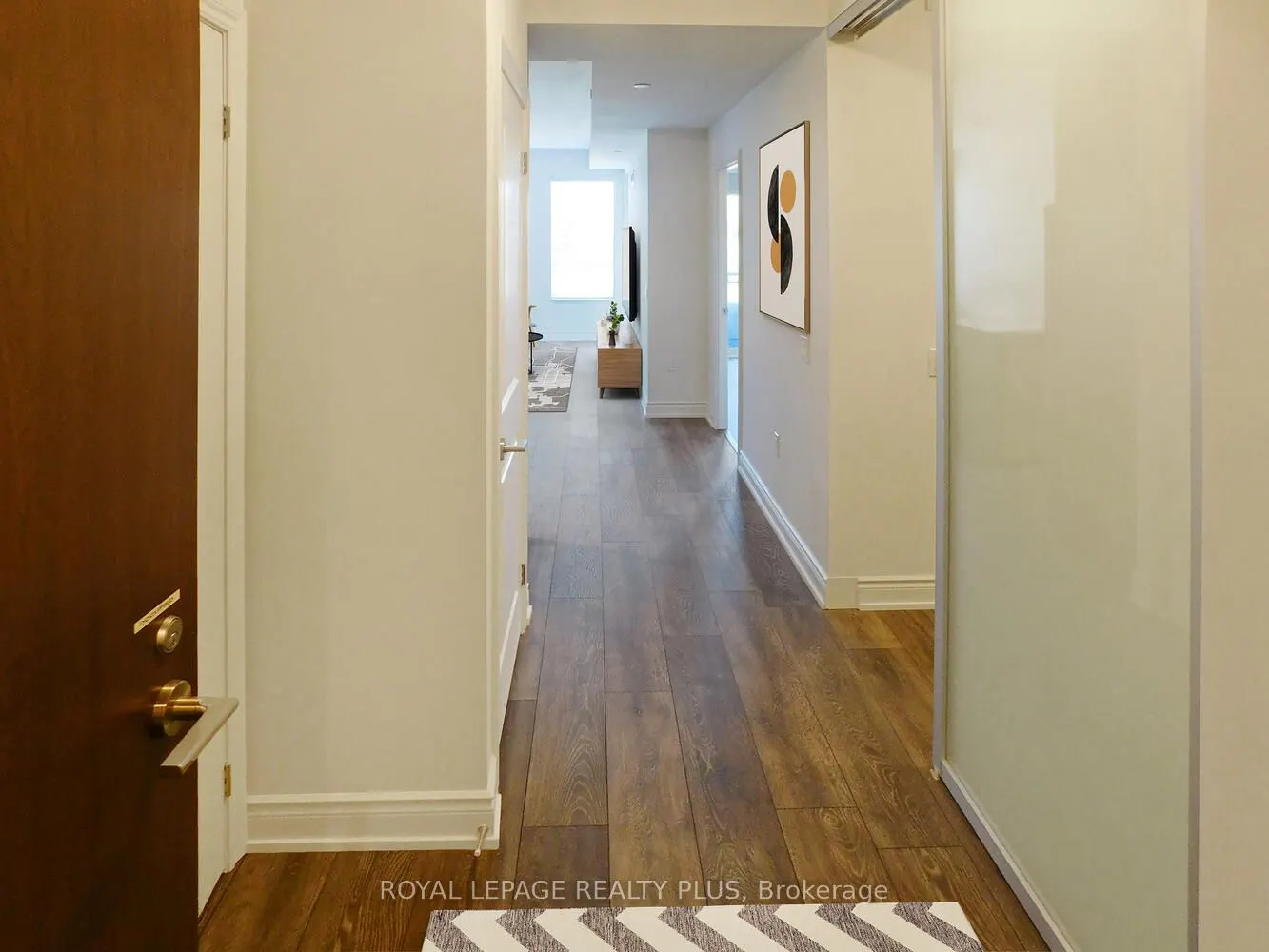 1050 Main Street E, #208