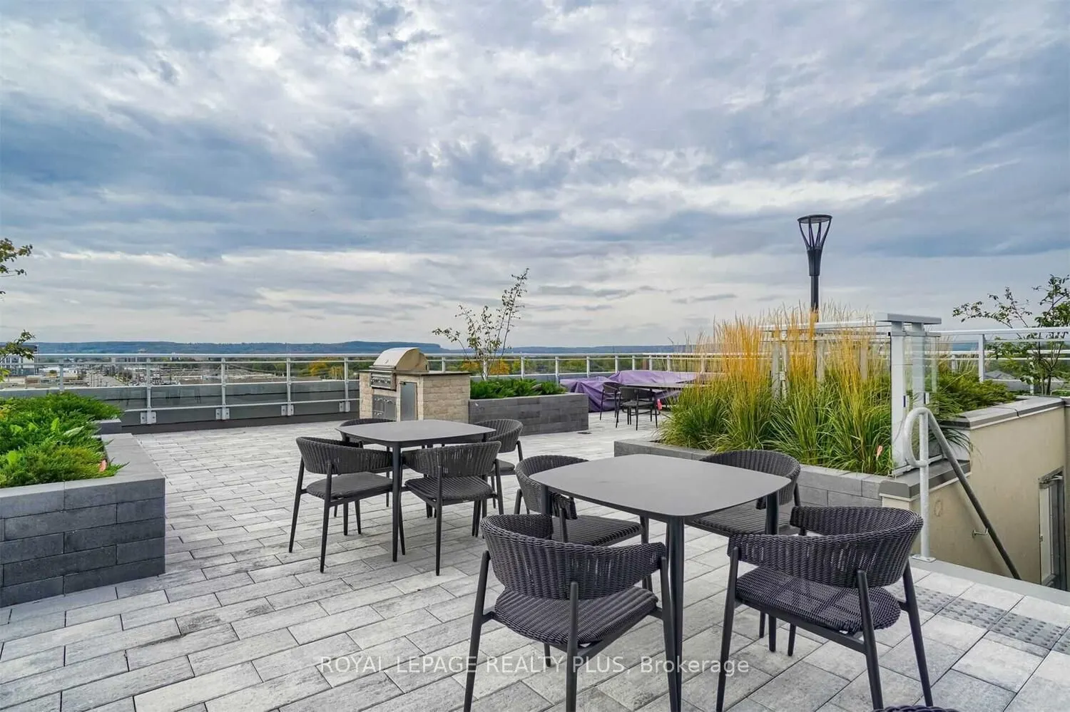 1050 Main Street E, #208