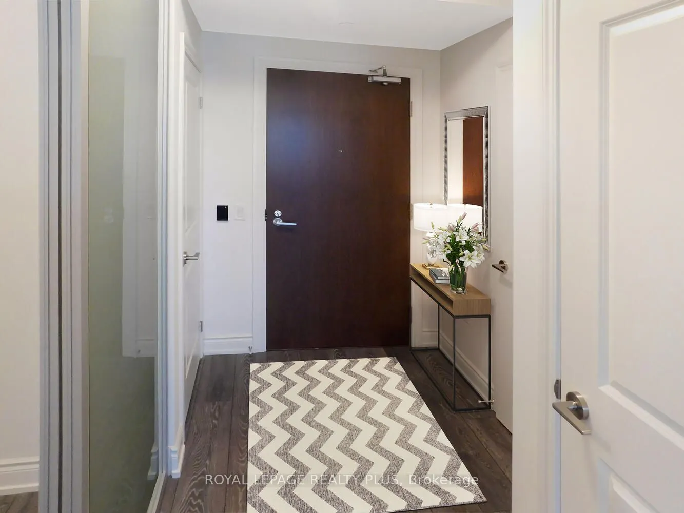 1050 Main Street E, #208