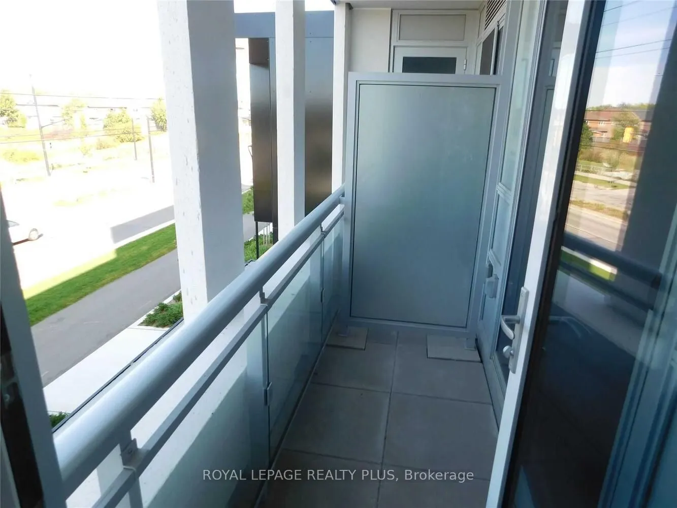 1050 Main Street E, #208