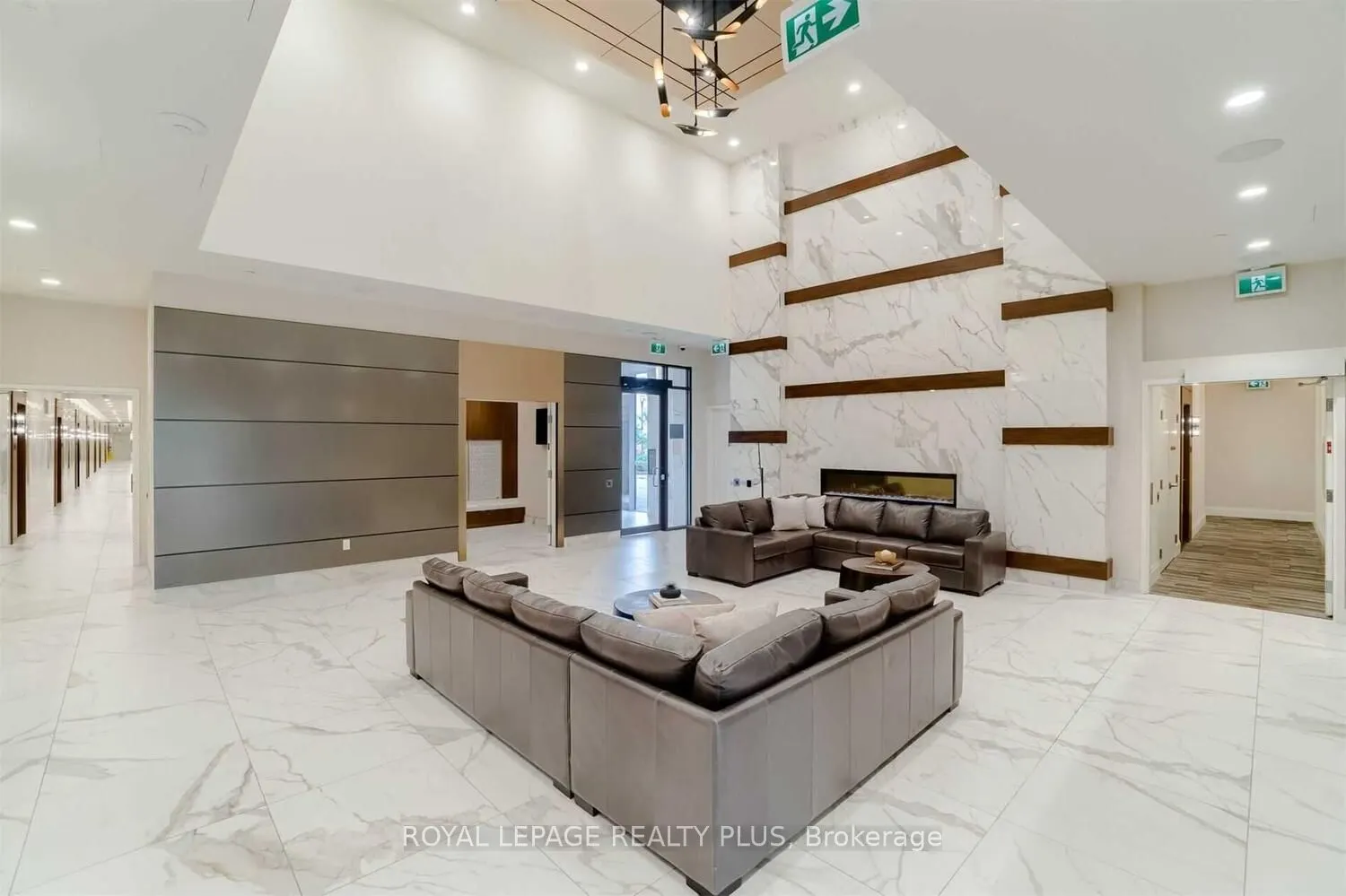 1050 Main Street E, #208