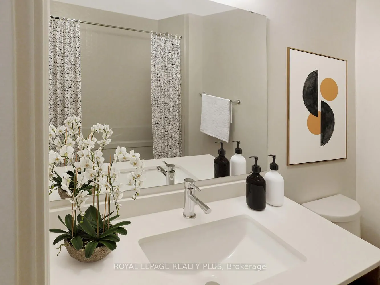 1050 Main Street E, #208