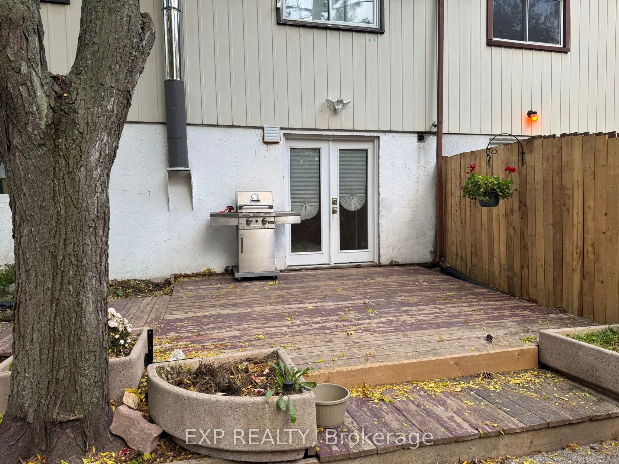 87 Wellington Street E, #Lower Level