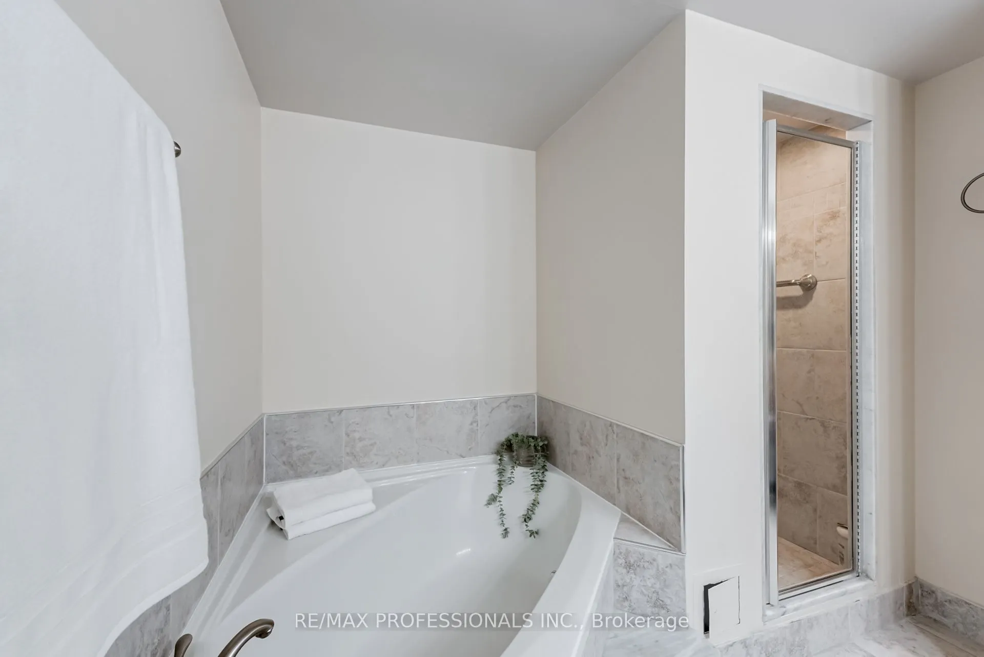 700 Constellation Drive, #1703