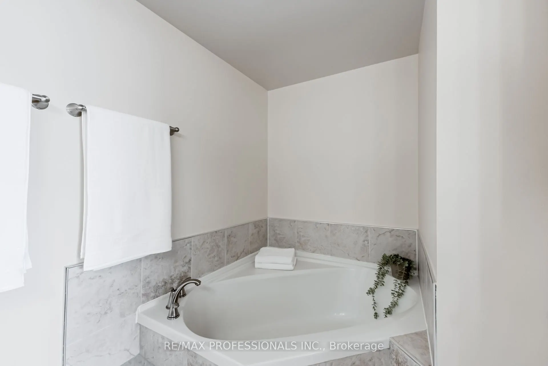 700 Constellation Drive, #1703