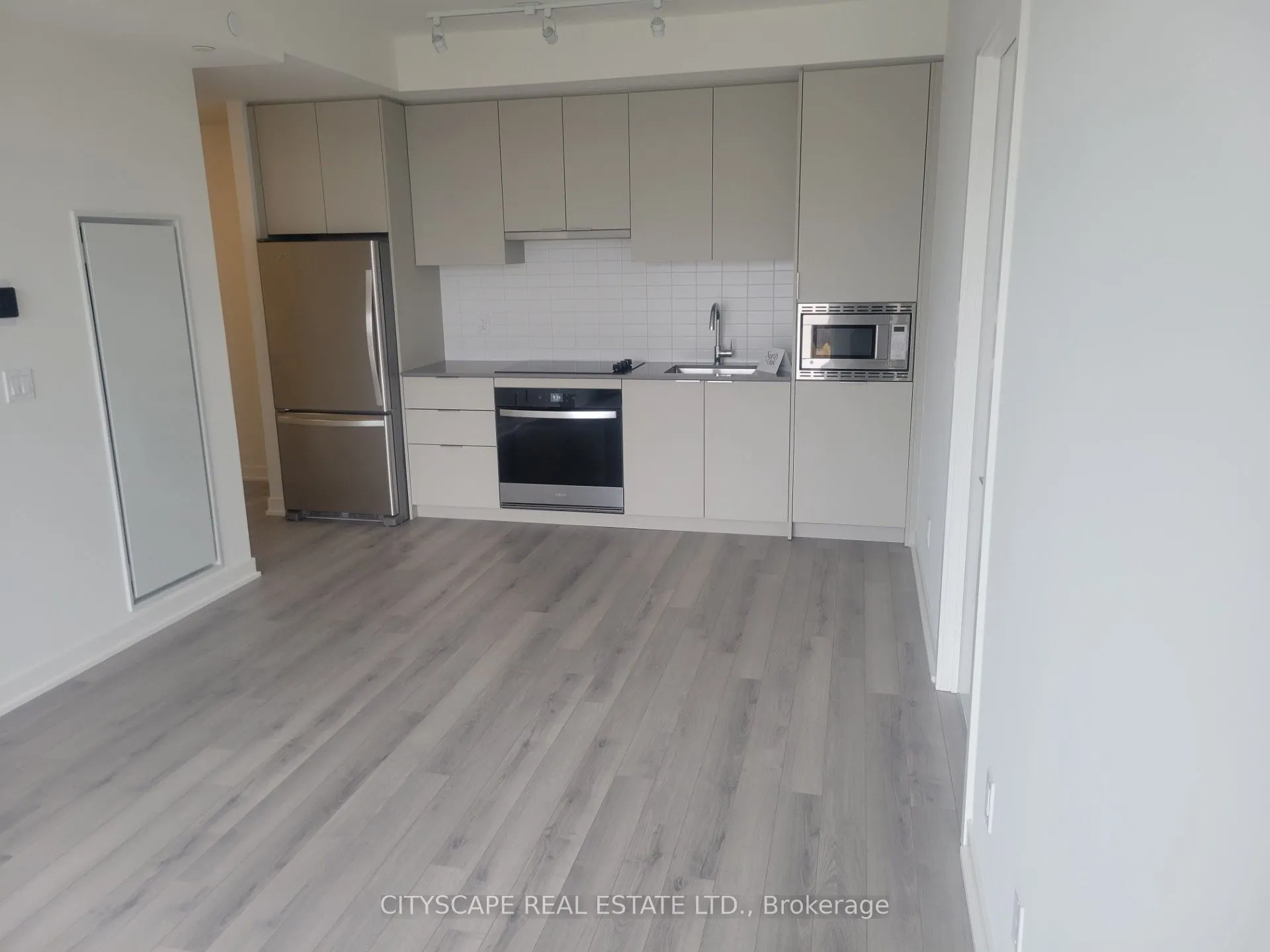 3071 Trafalgar Road, #603