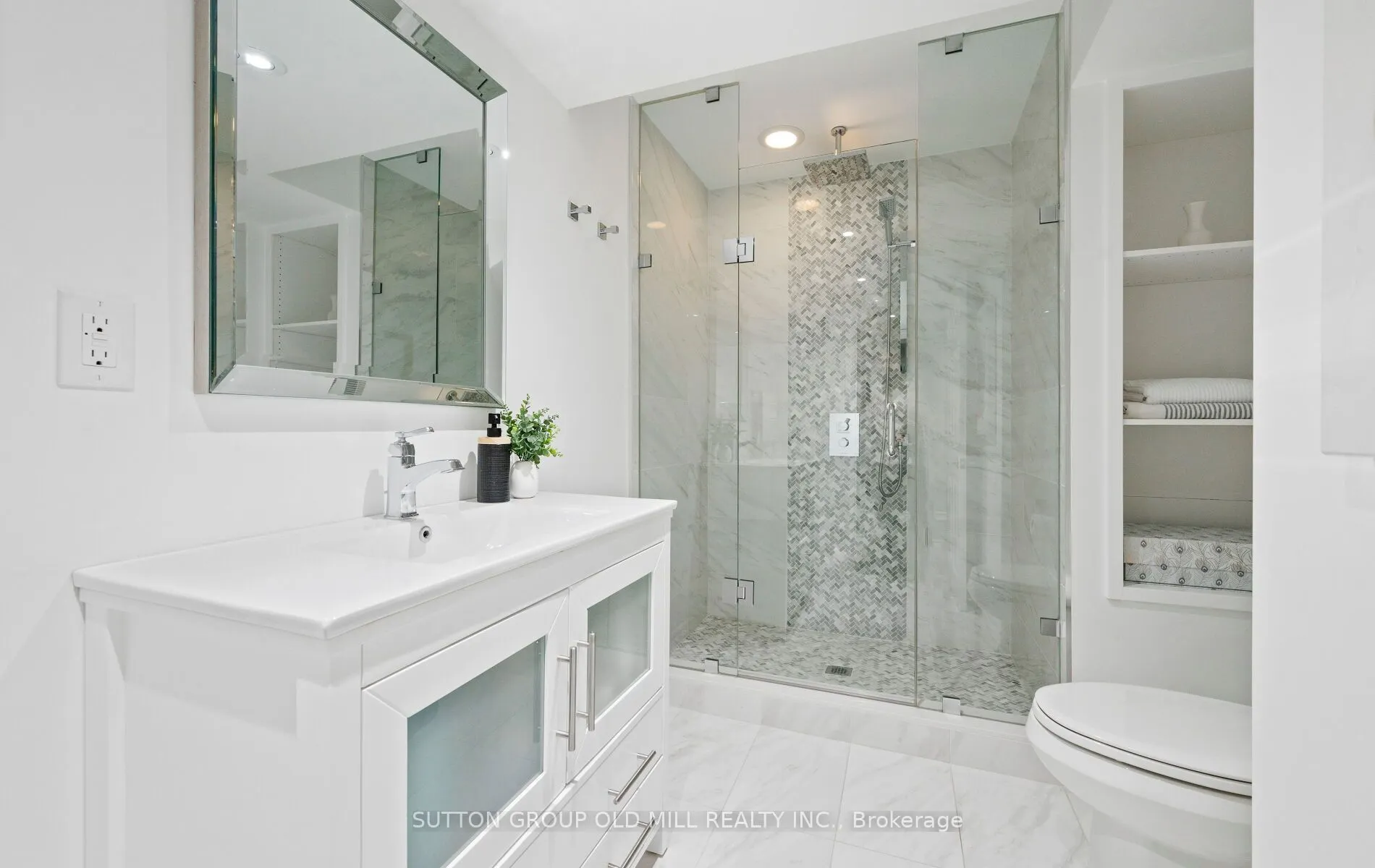 3304 Stalybridge Drive