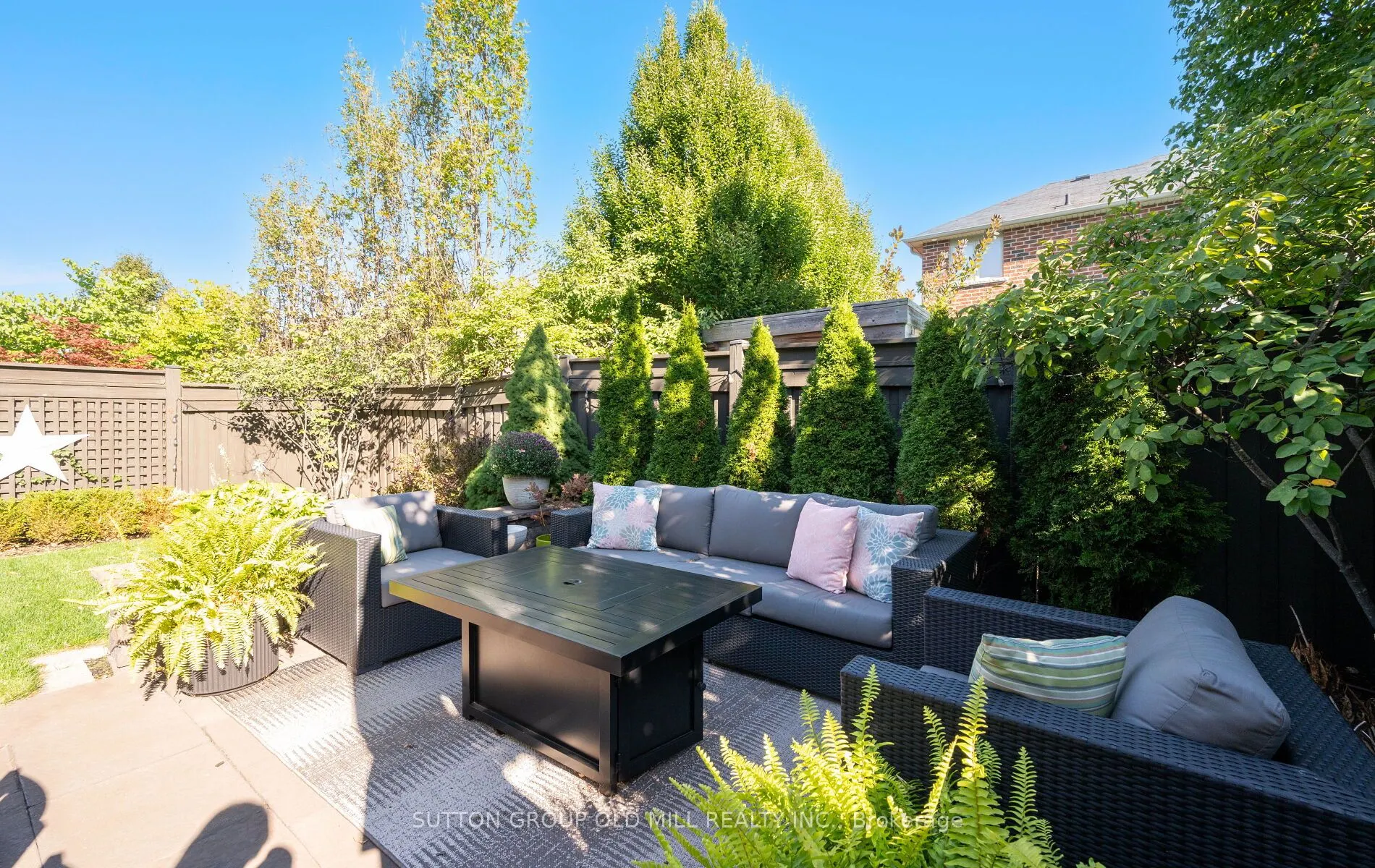 3304 Stalybridge Drive