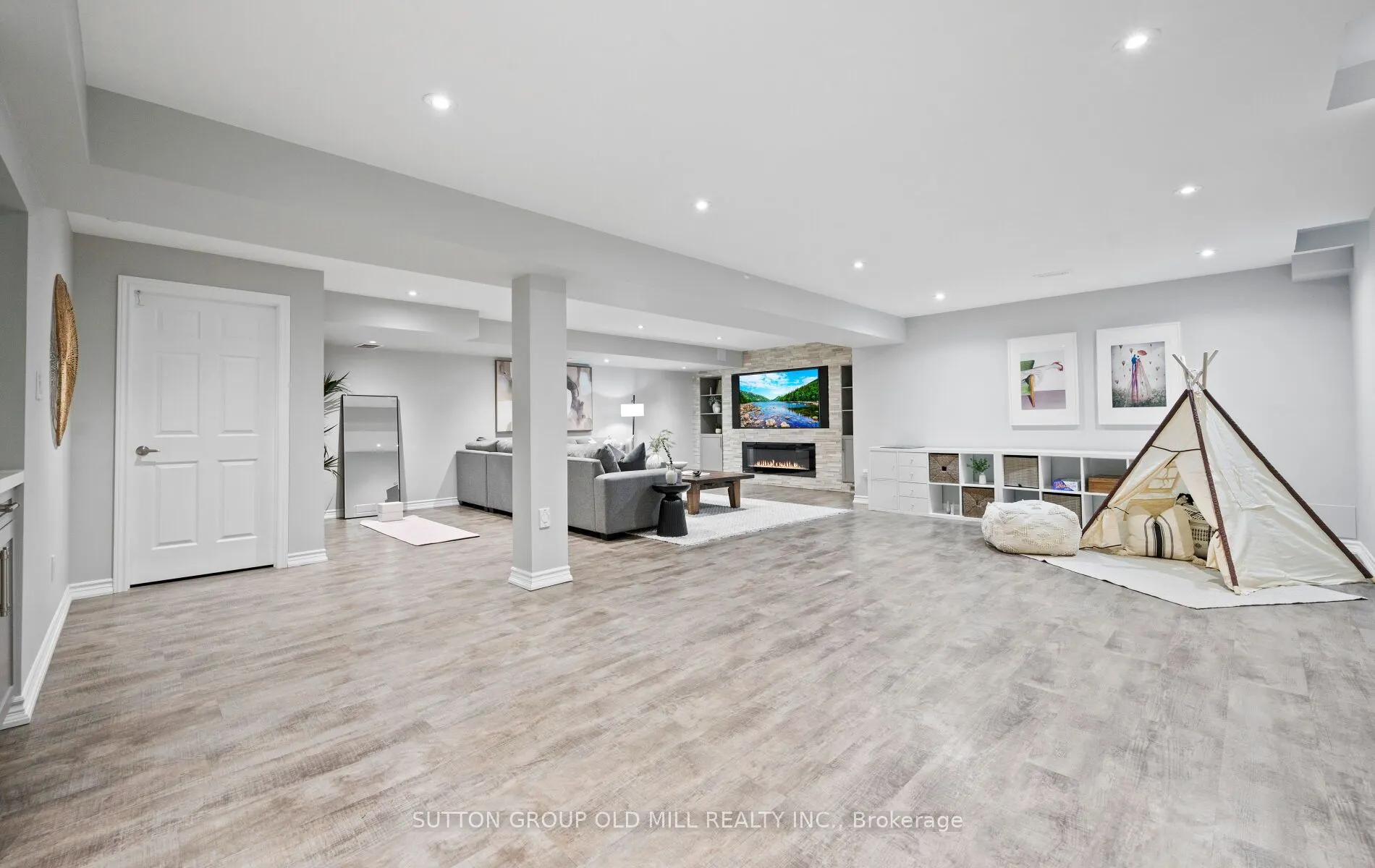 3304 Stalybridge Drive