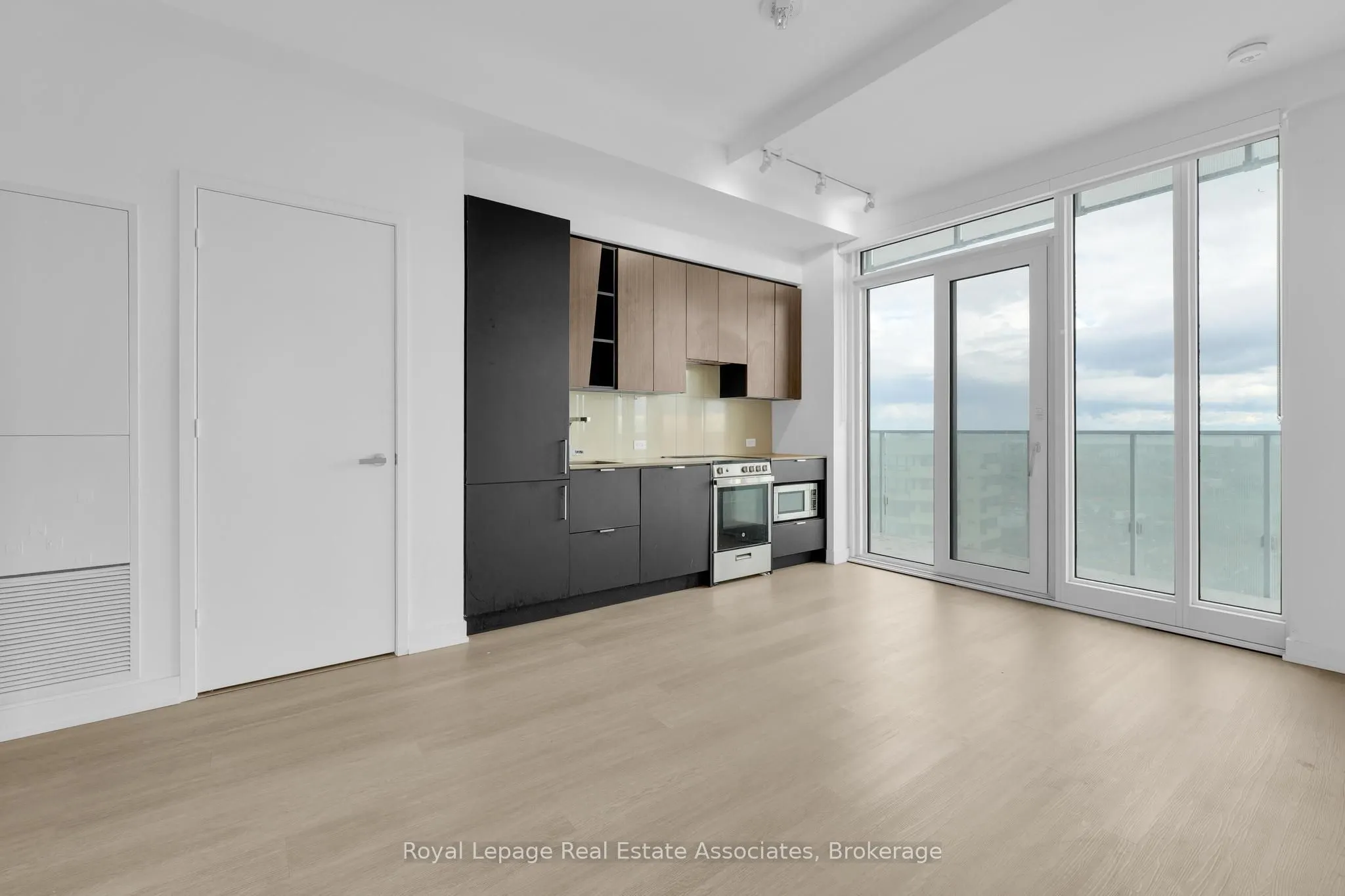 3883 Quartz Road, #1909