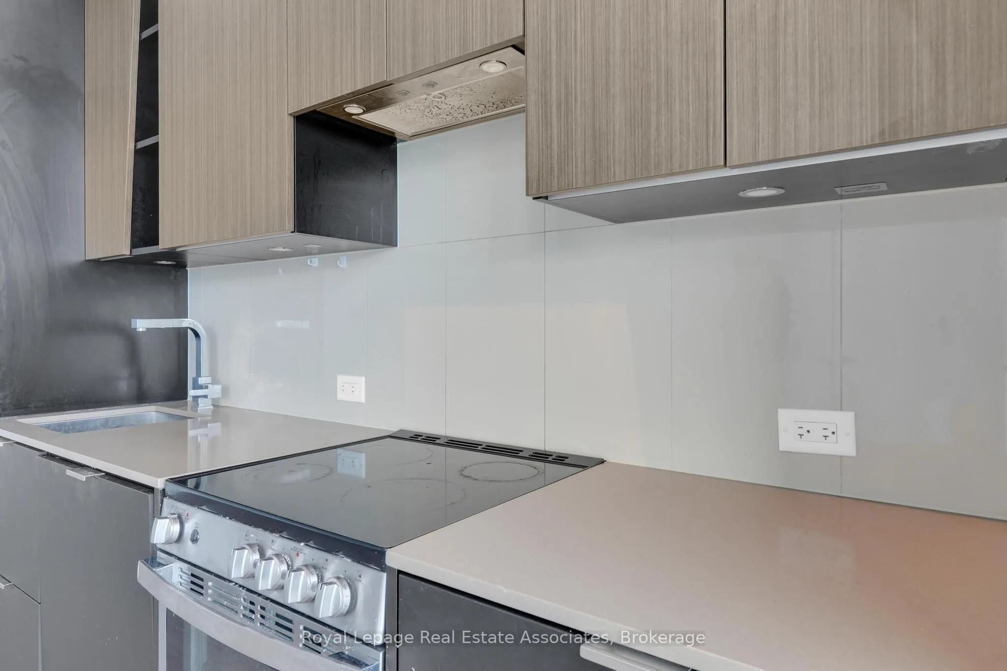 3883 Quartz Road, #1909