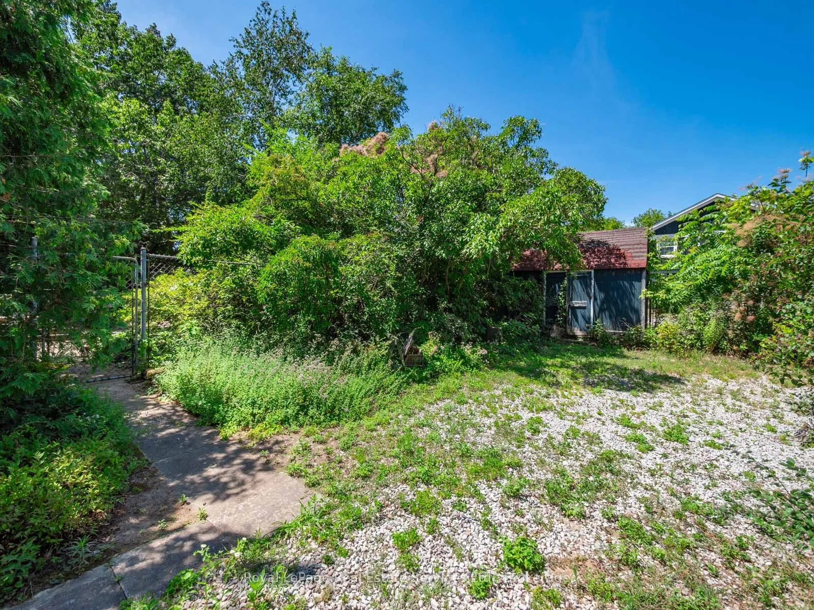 3175 Lakeshore Road W