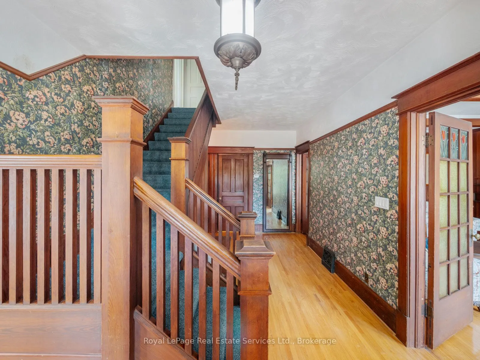 3175 Lakeshore Road W