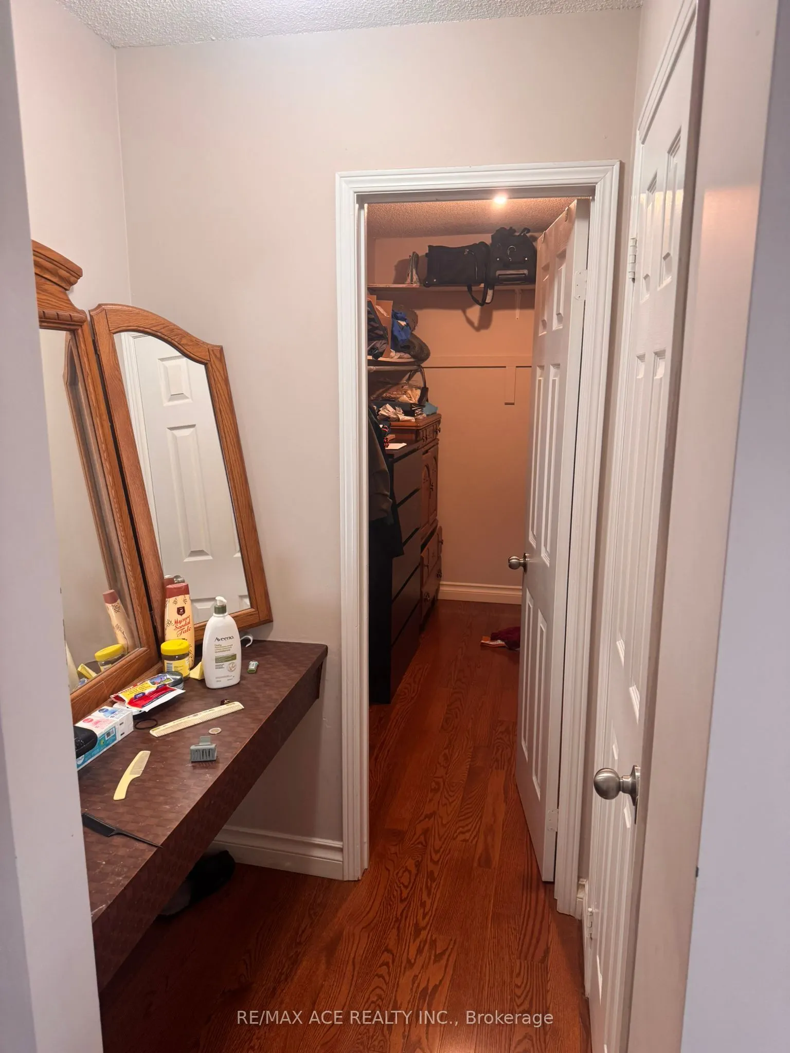 26 Brownridge Court N