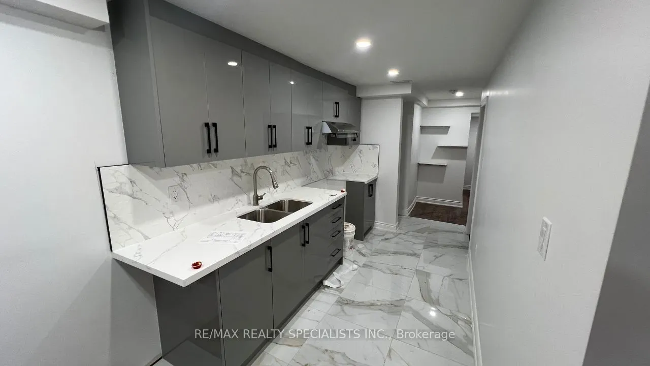 3896 Skyview Street, #Lower