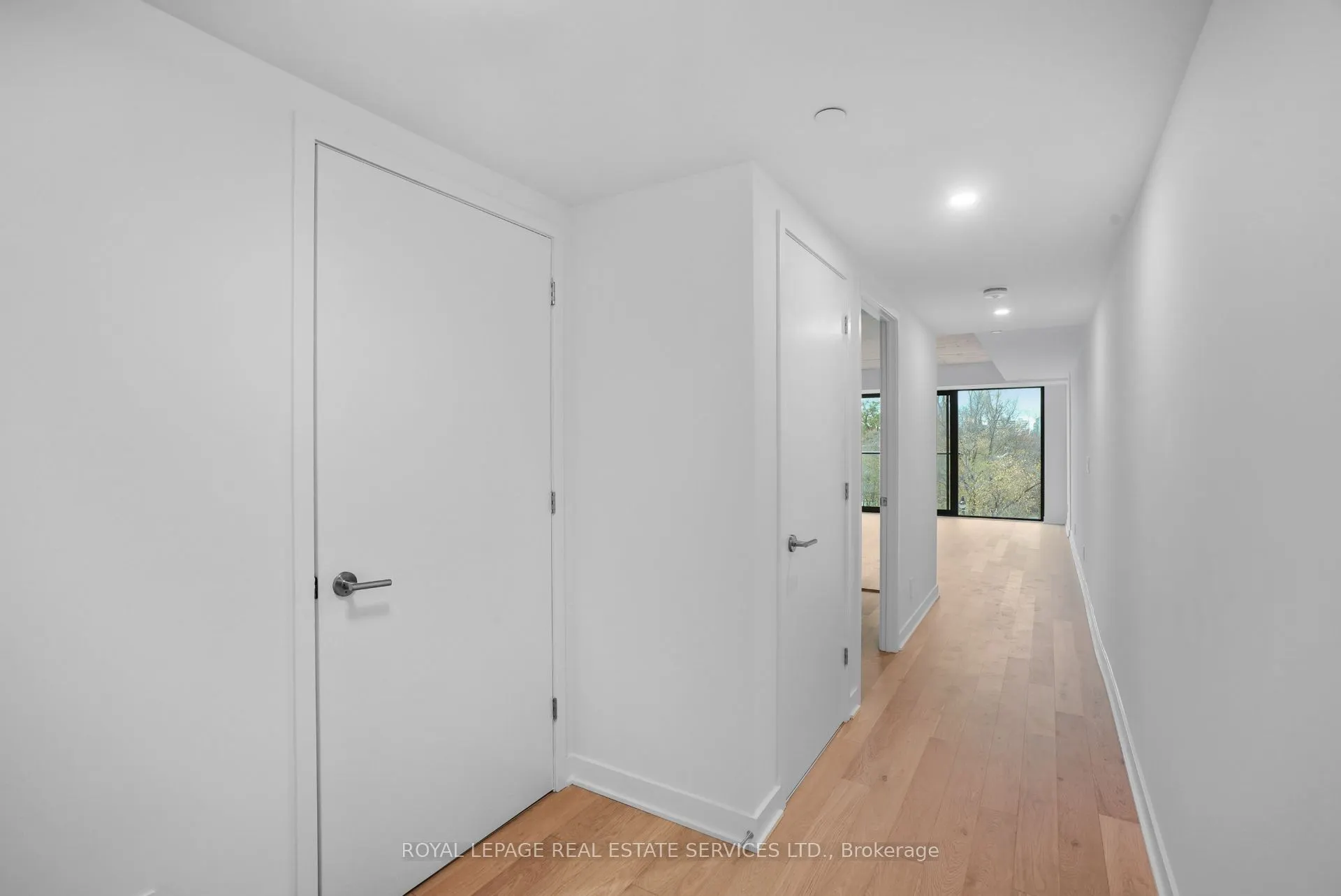 2720 Dundas Street W, #302