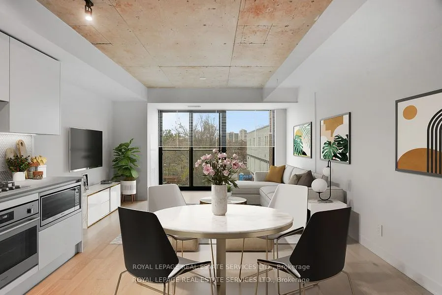 2720 Dundas Street W, #302