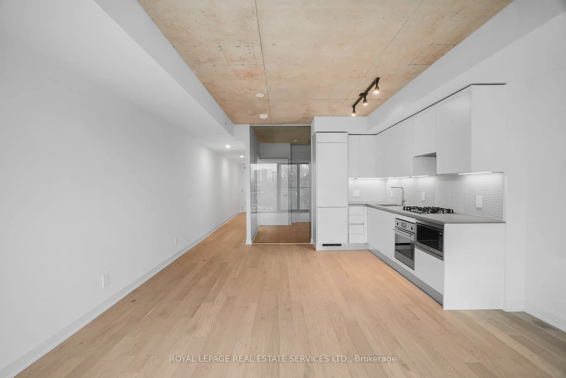 2720 Dundas Street W, #302