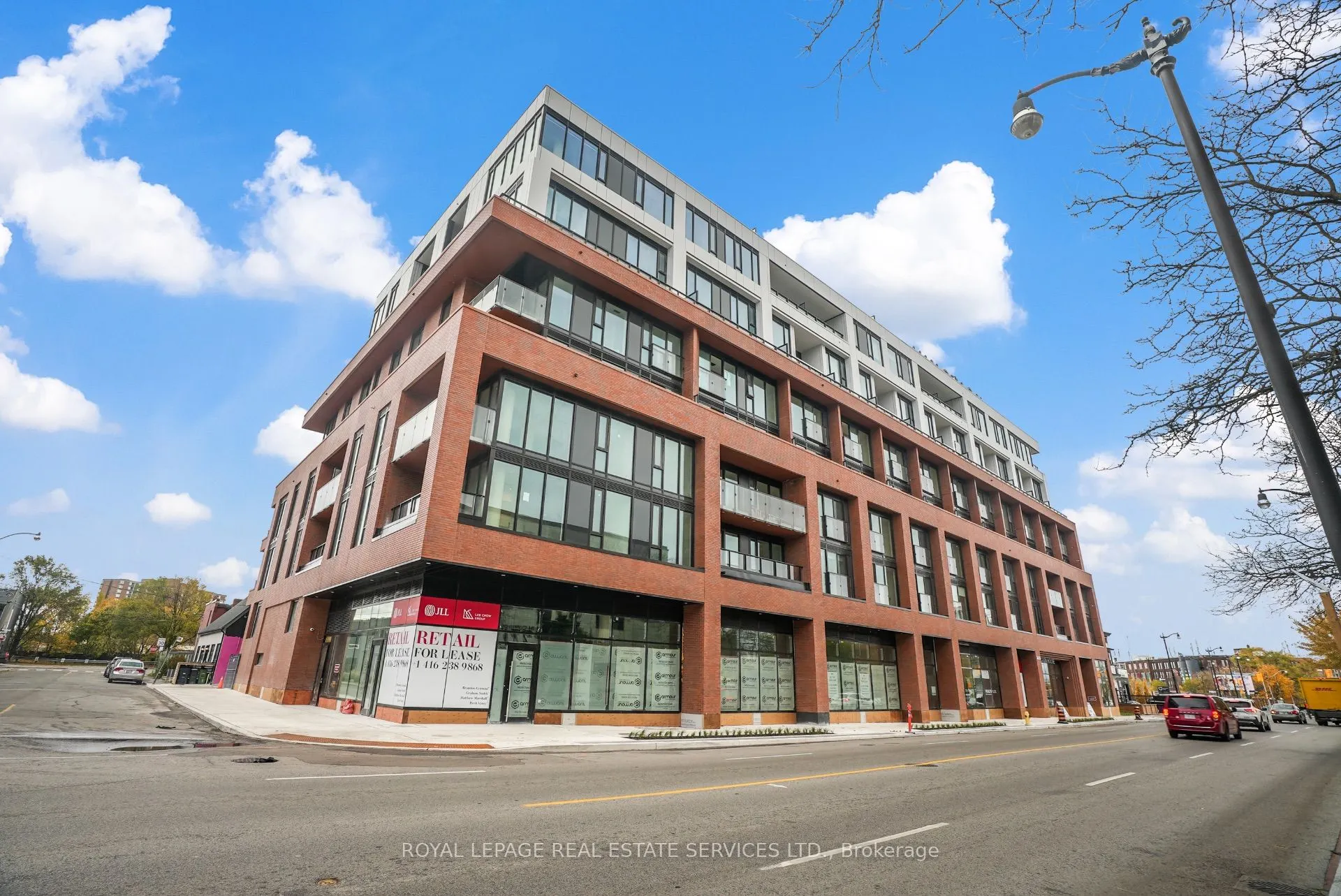 2720 Dundas Street W, #302