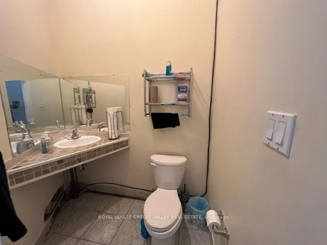 1625 Albion Road, #109