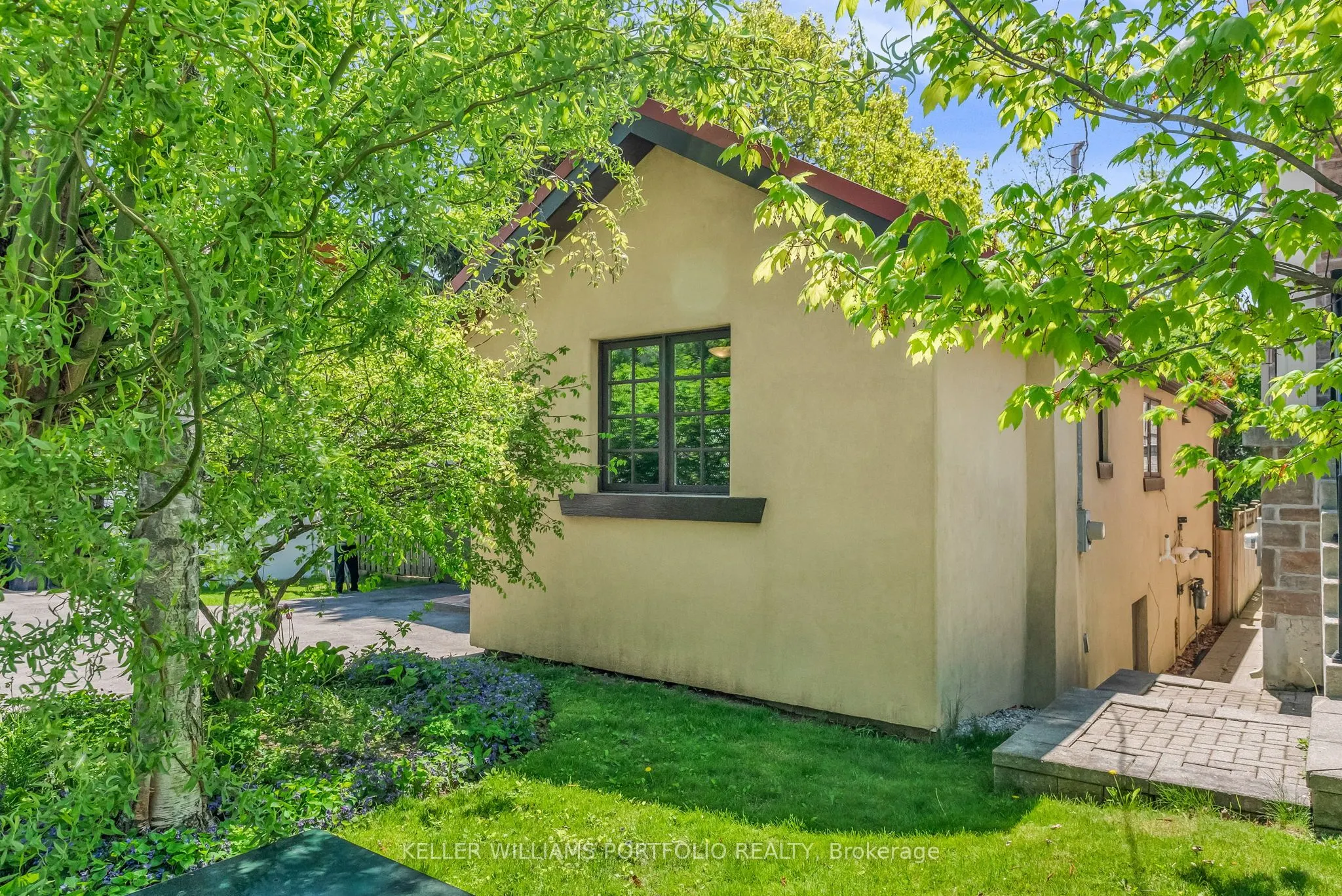 42 Forty First St Street