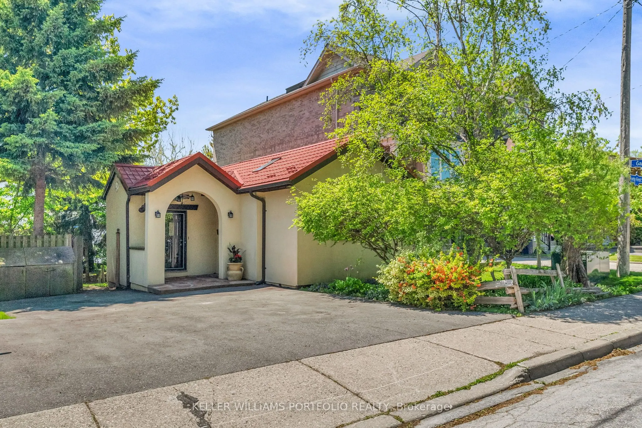 42 Forty First St Street