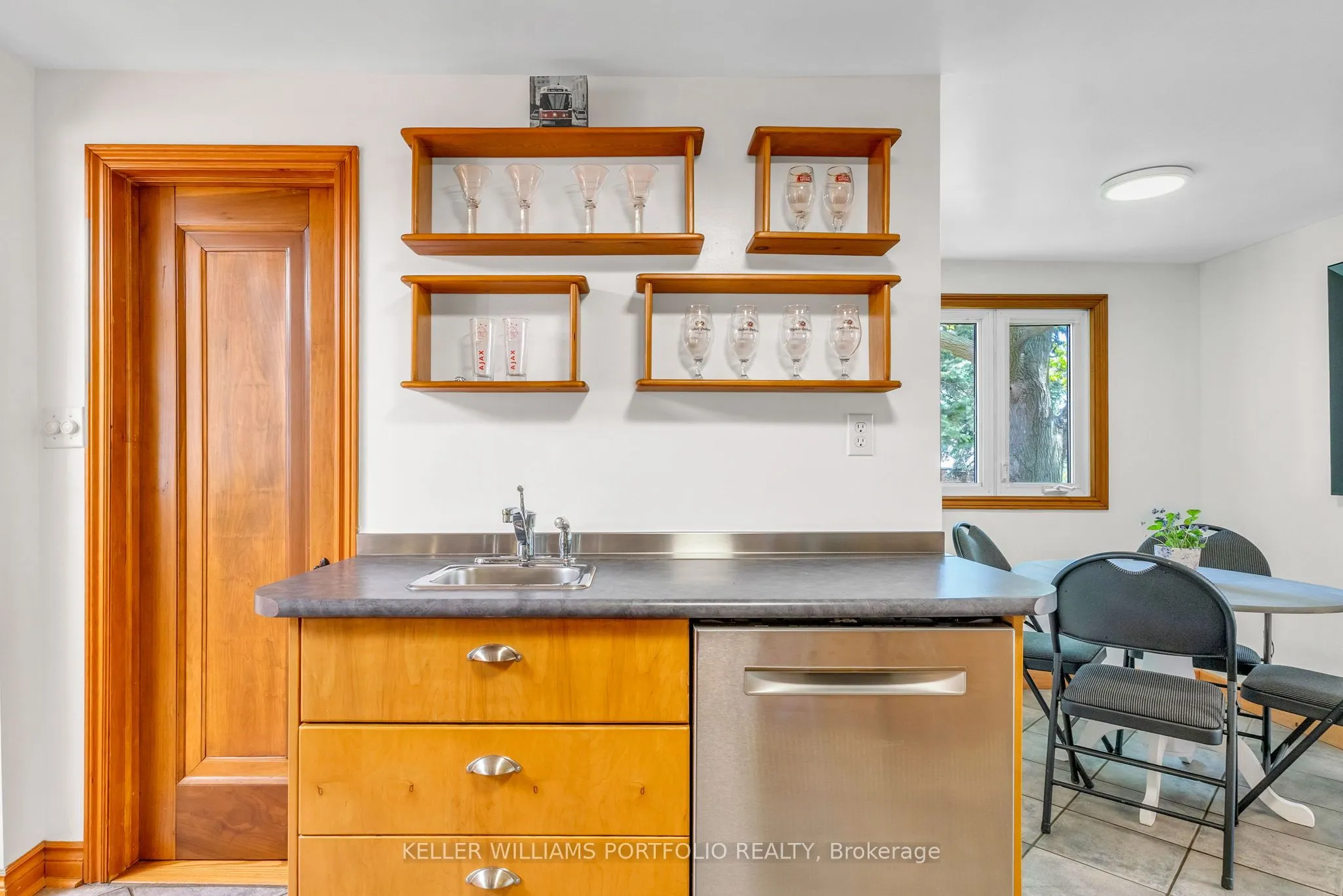 42 Forty First St Street