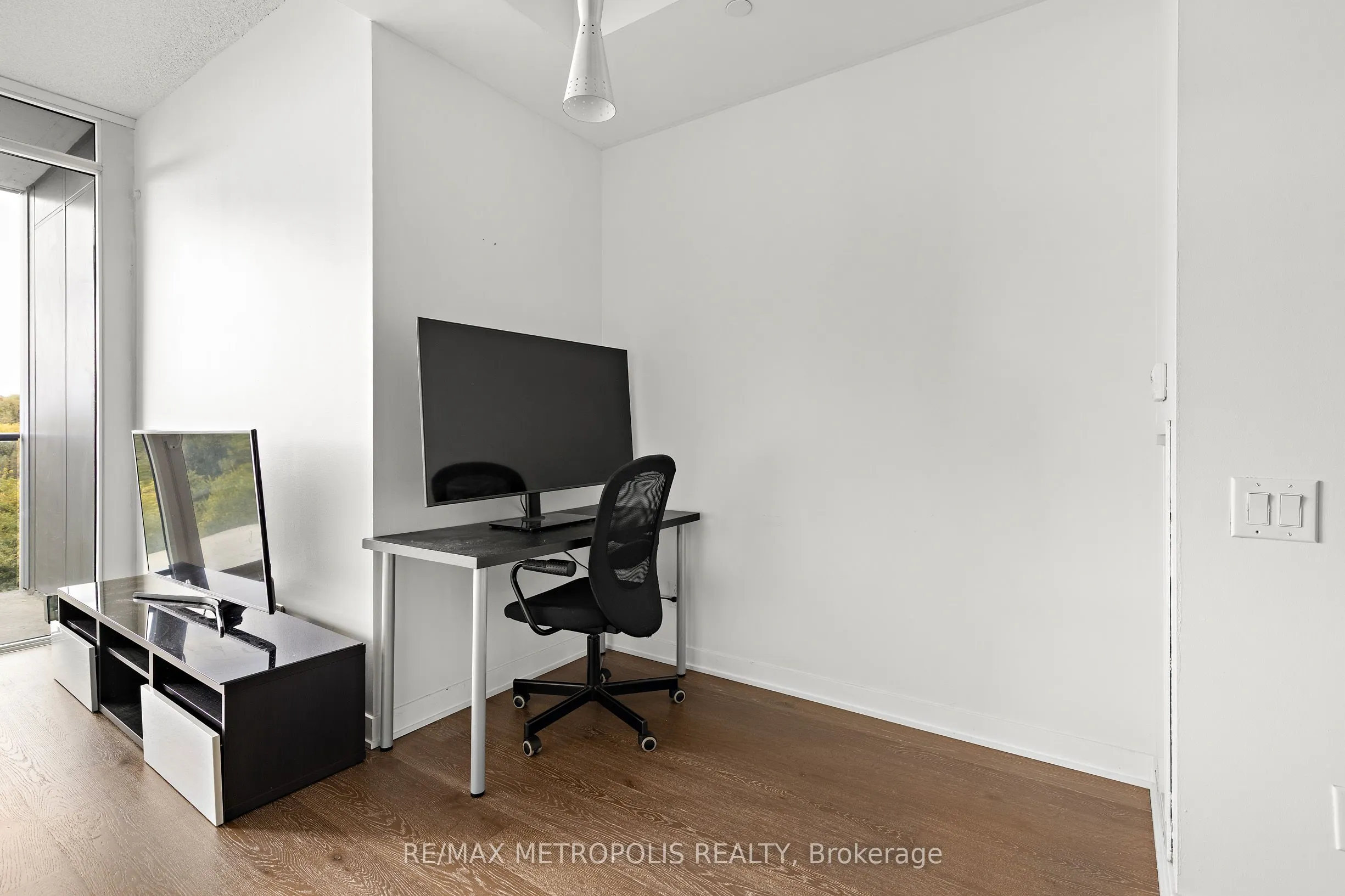 88 Park Lawn Road, #302