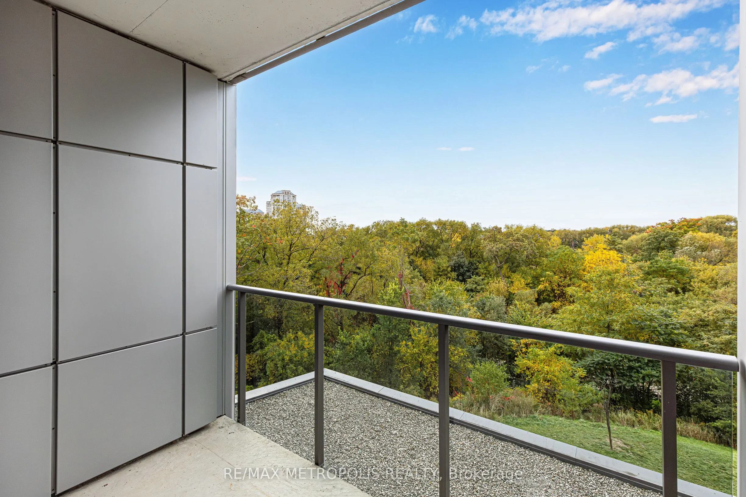 88 Park Lawn Road, #302