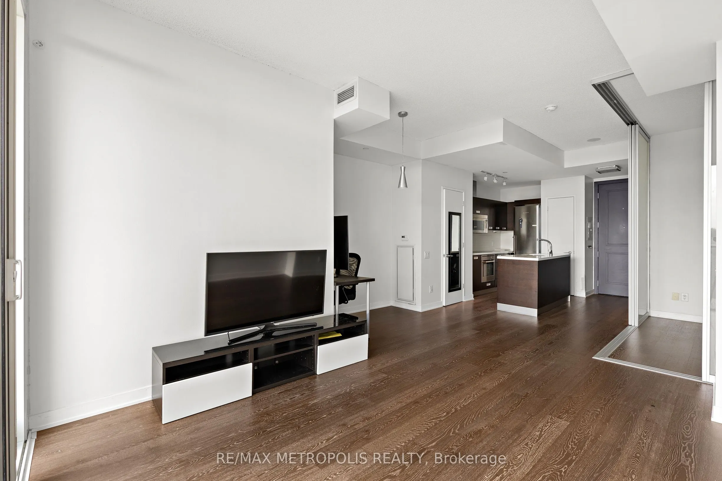 88 Park Lawn Road, #302