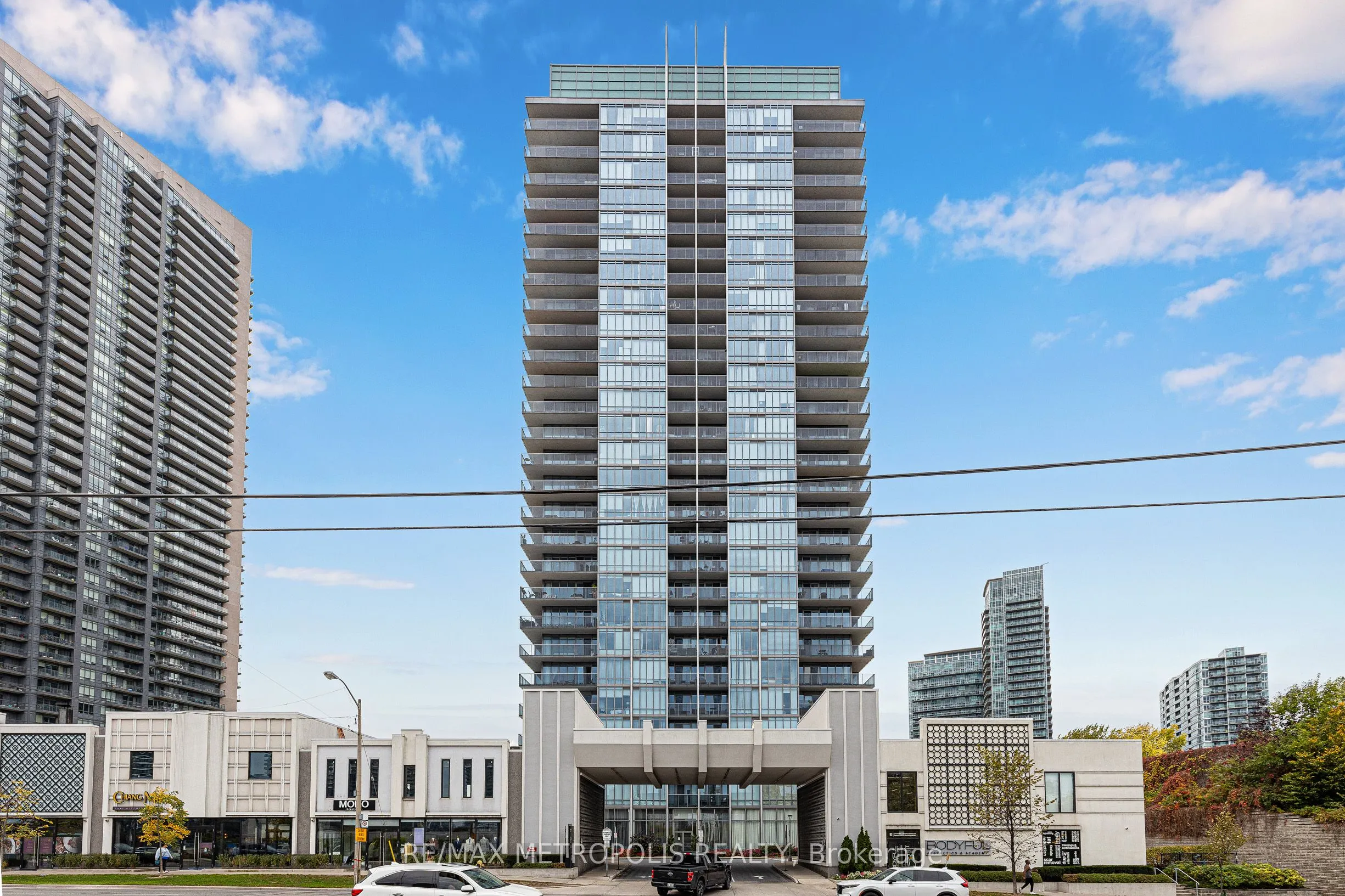 88 Park Lawn Road, #302