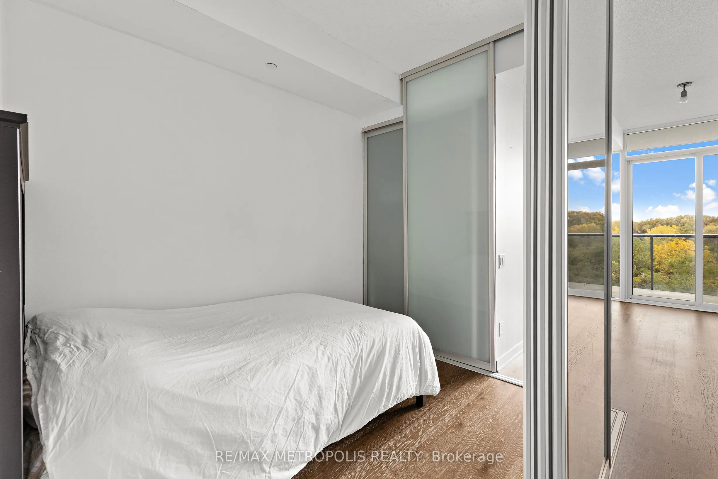 88 Park Lawn Road, #302