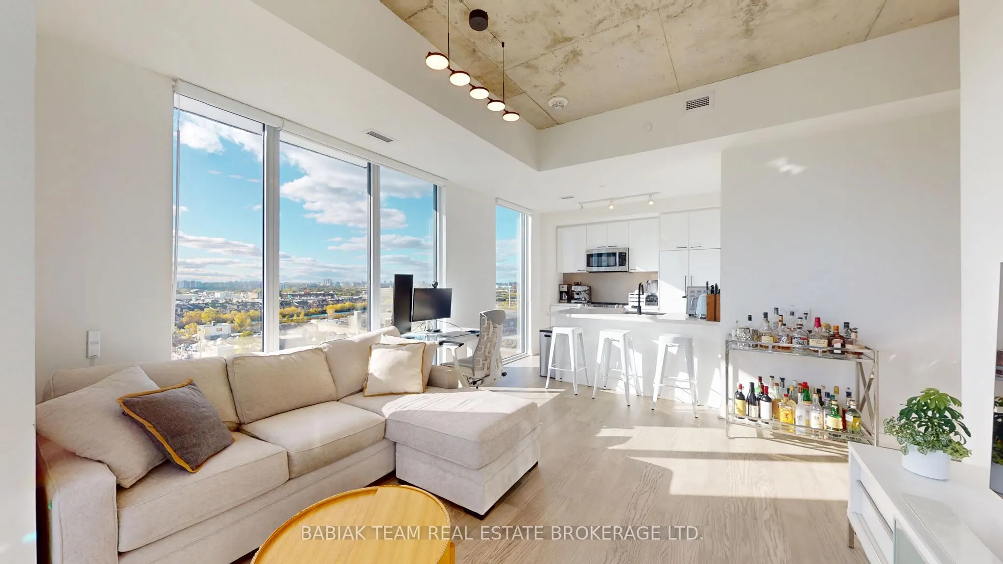 1808 St Clair Avenue W, #1009