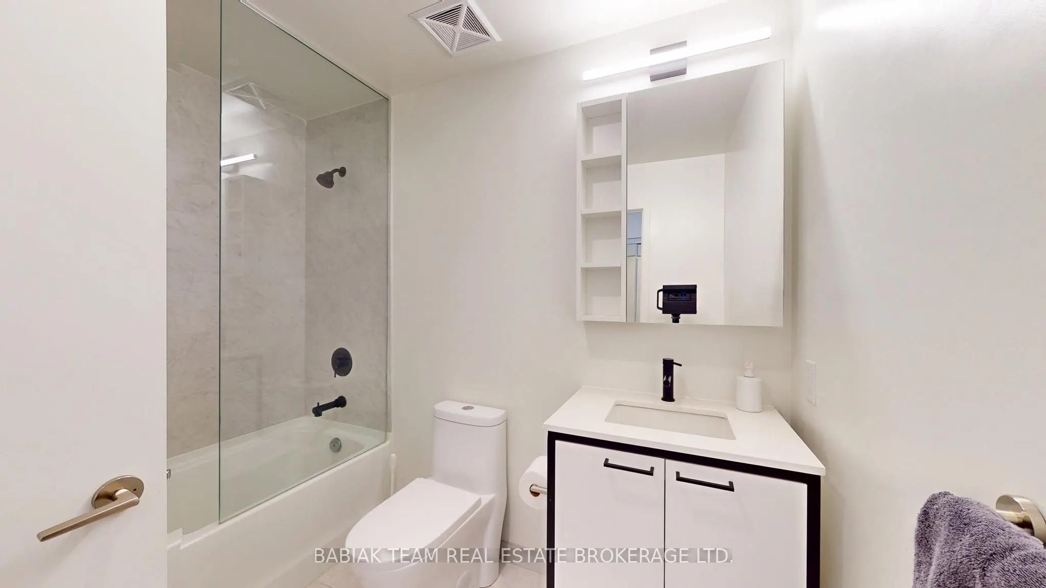 1808 St Clair Avenue W, #1009