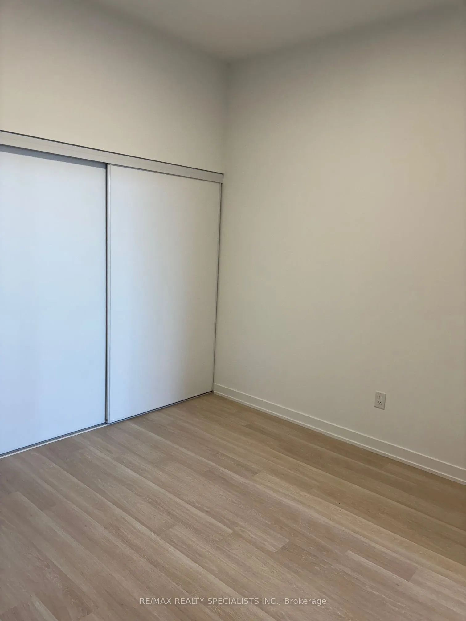 5105 Hurontario Street, #202