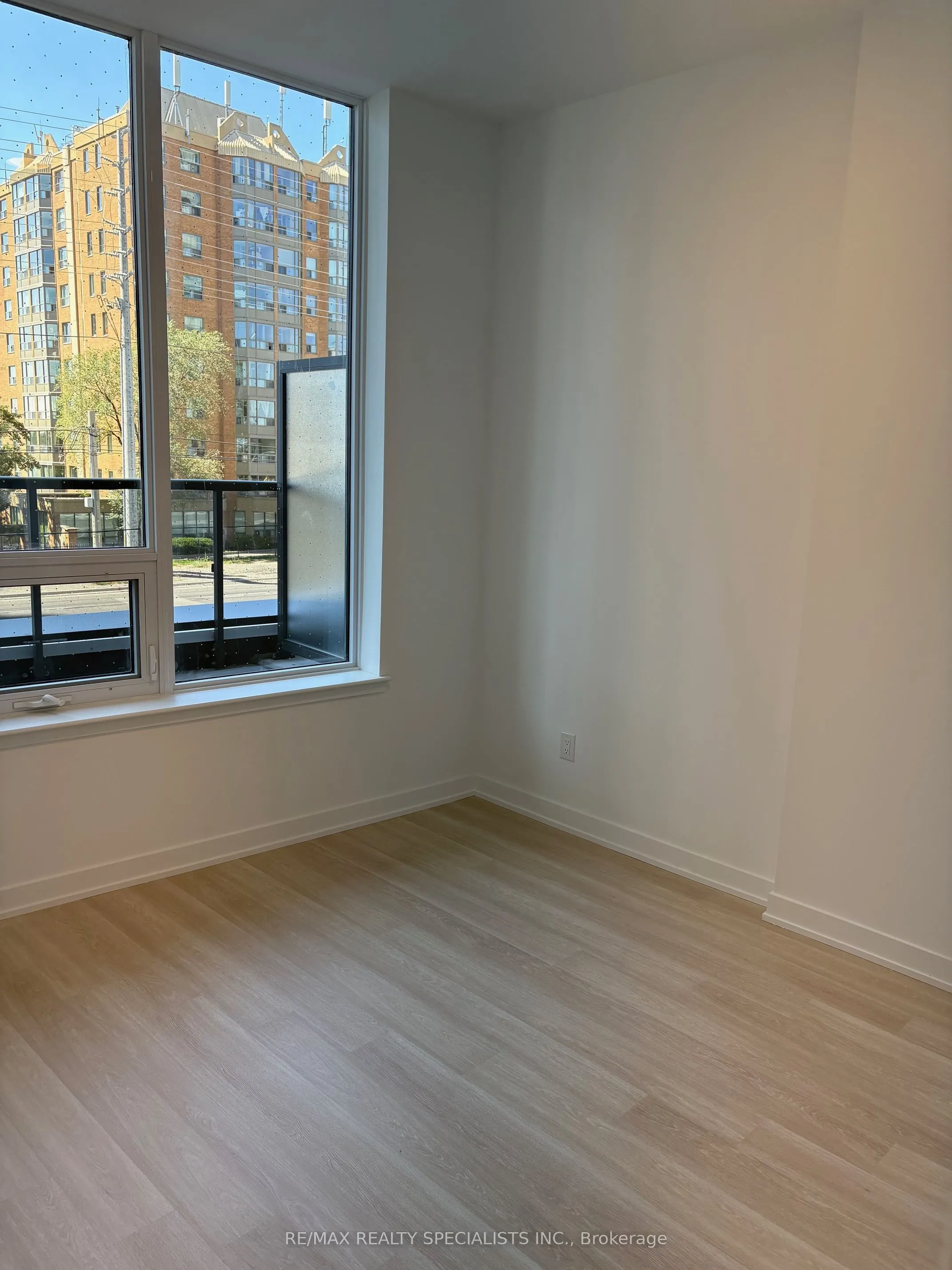 5105 Hurontario Street, #202