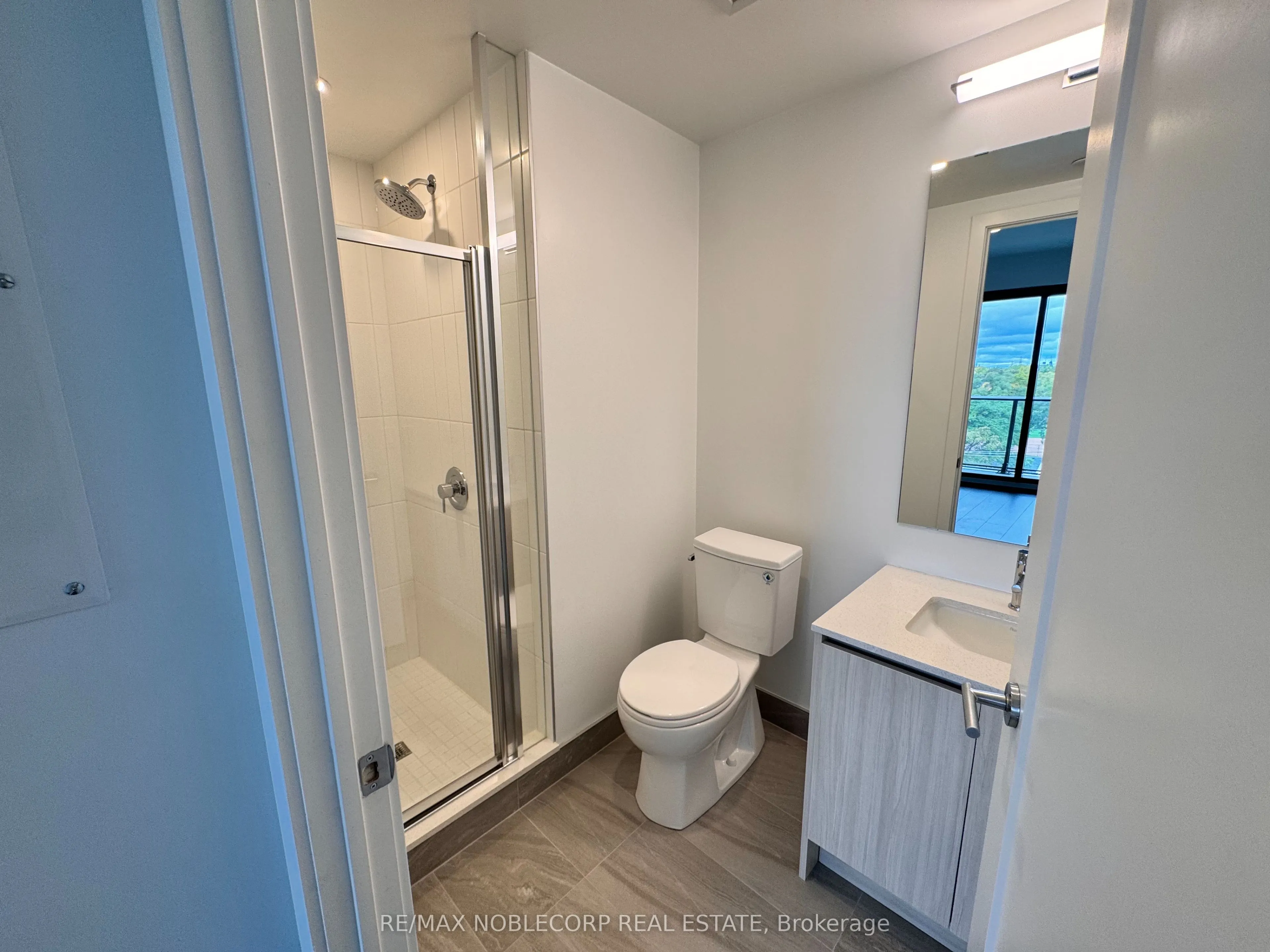 801 The Queens Way, #701