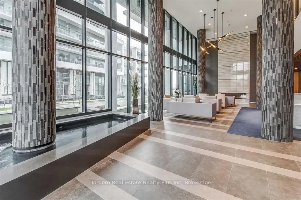 39 Annie Craig Drive, #403